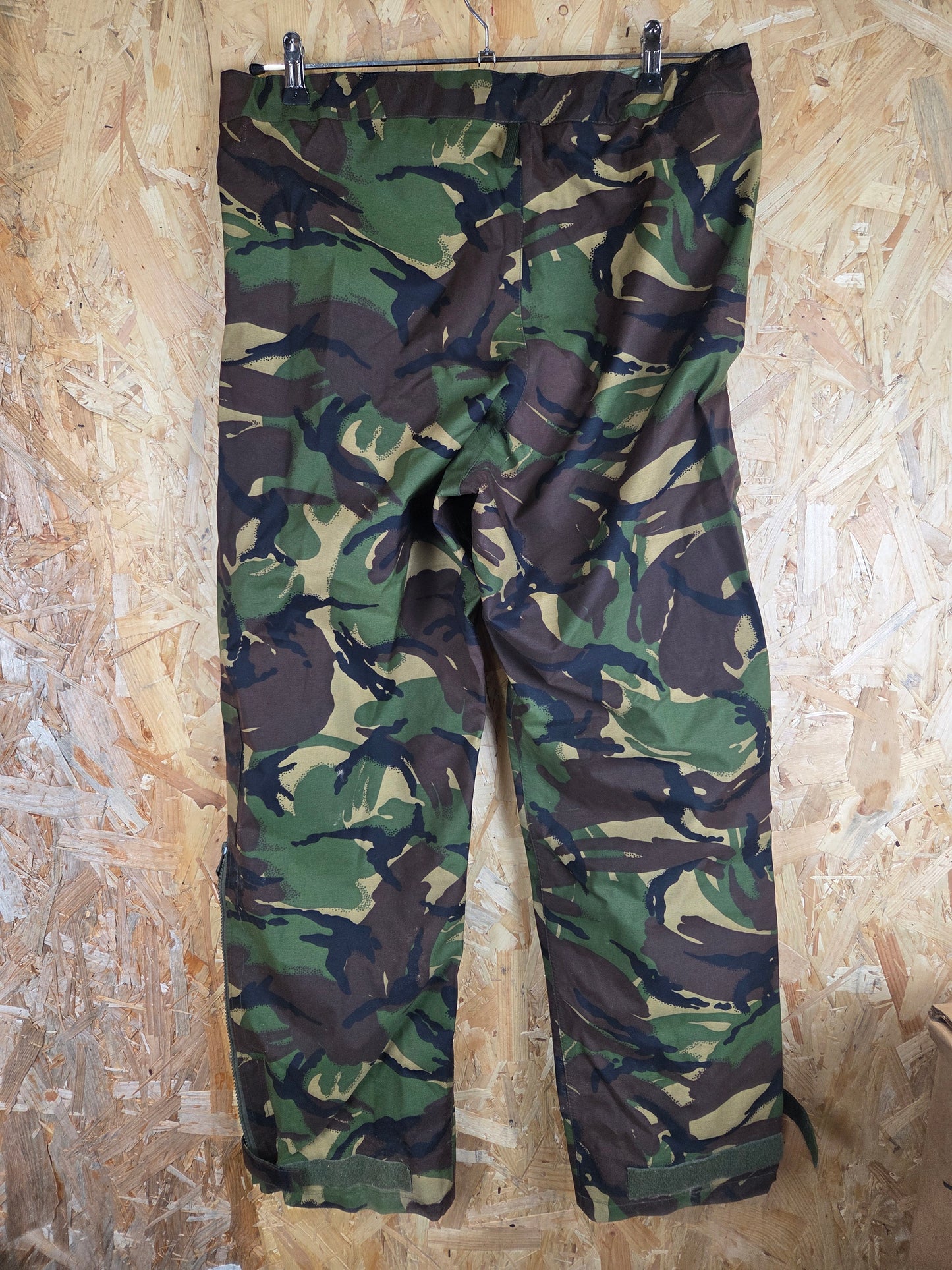 Genuine British Army DPM Over Trousers Woodland Waterproof Wet Weather Goretex MVP Camouflage Camo