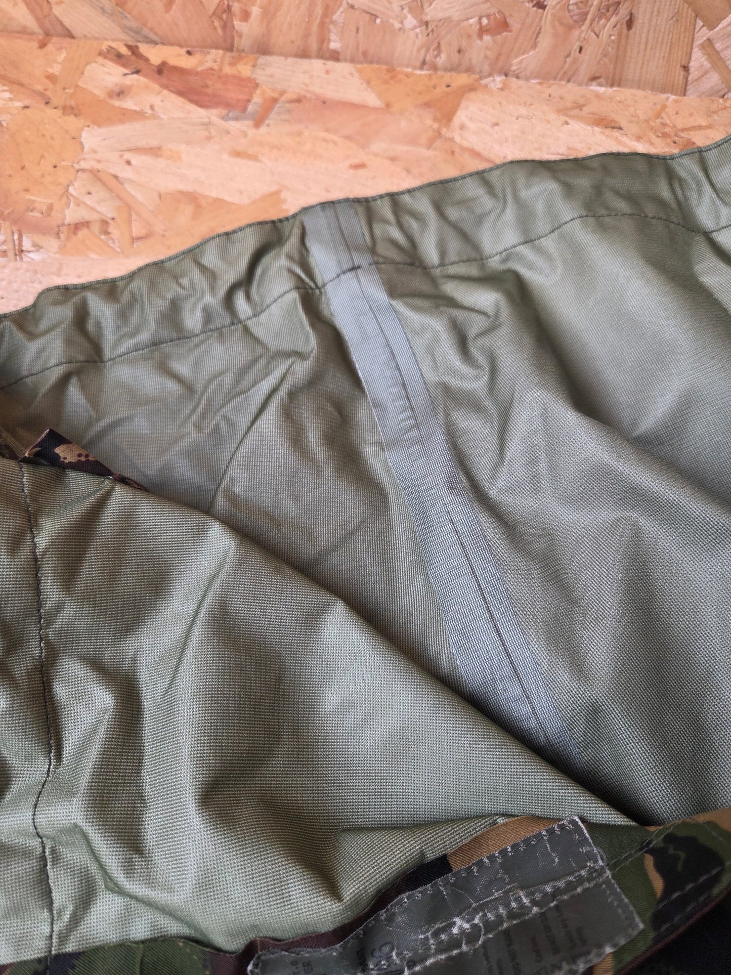 Genuine British Army DPM Over Trousers Woodland Waterproof Wet Weather Goretex MVP Camouflage Camo