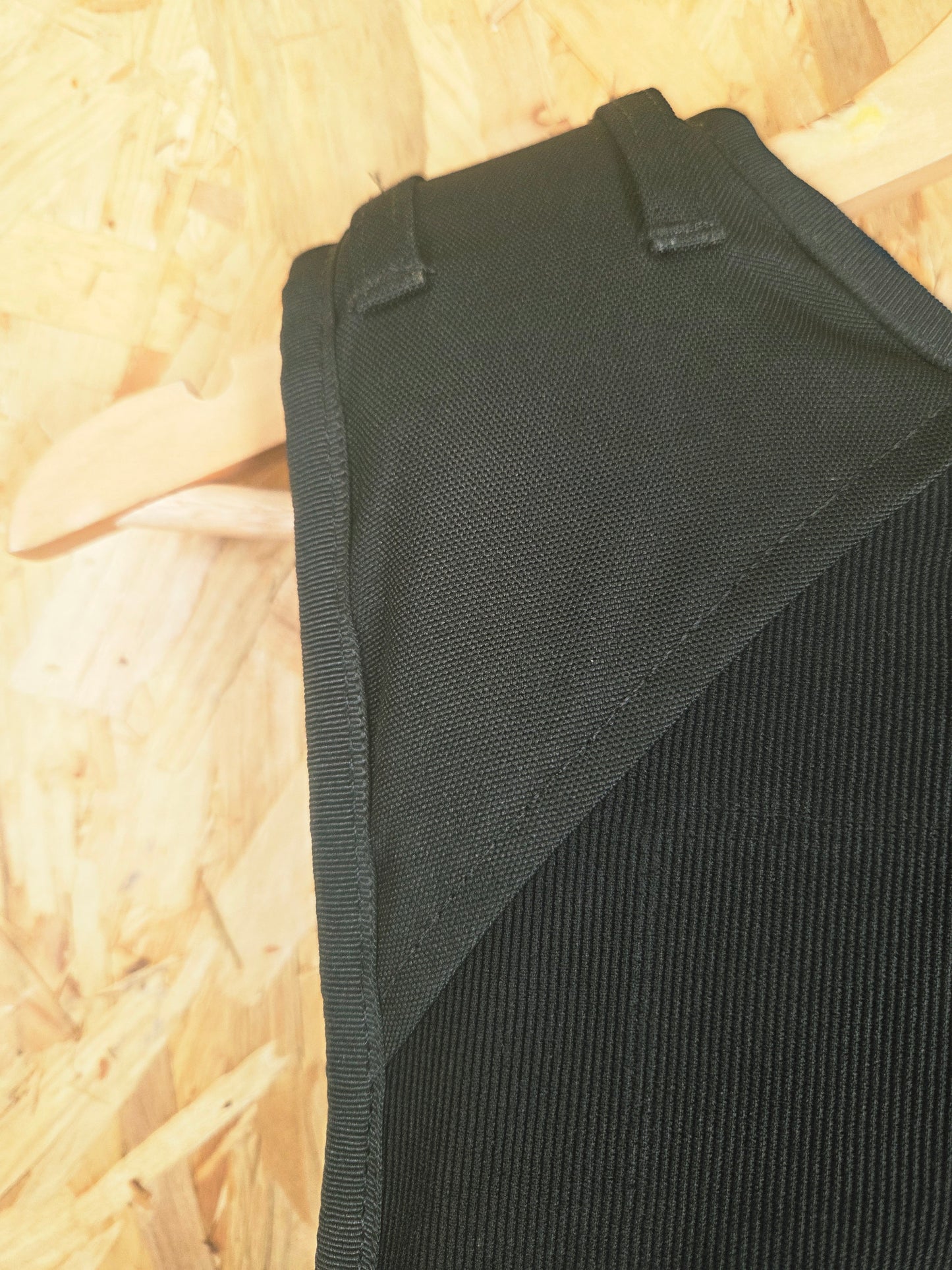 Genuine Police Body Armour Cover Aegis Safariland Female NIJ Level 2 HG1 KR1 SP2 Covert Stab Vest Black with Check Carrier 56E (42")