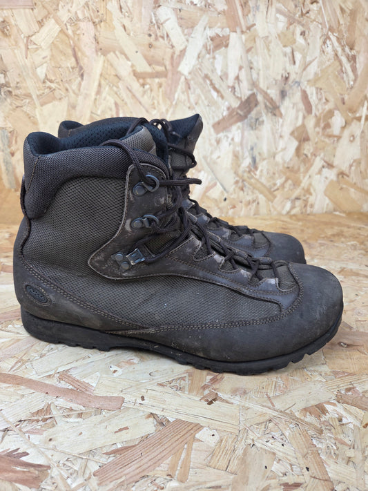 Genuine AKU German Military Leather Hiking Boots Brown Outdoor Walking Patrol Lightweight Footwear UK 10