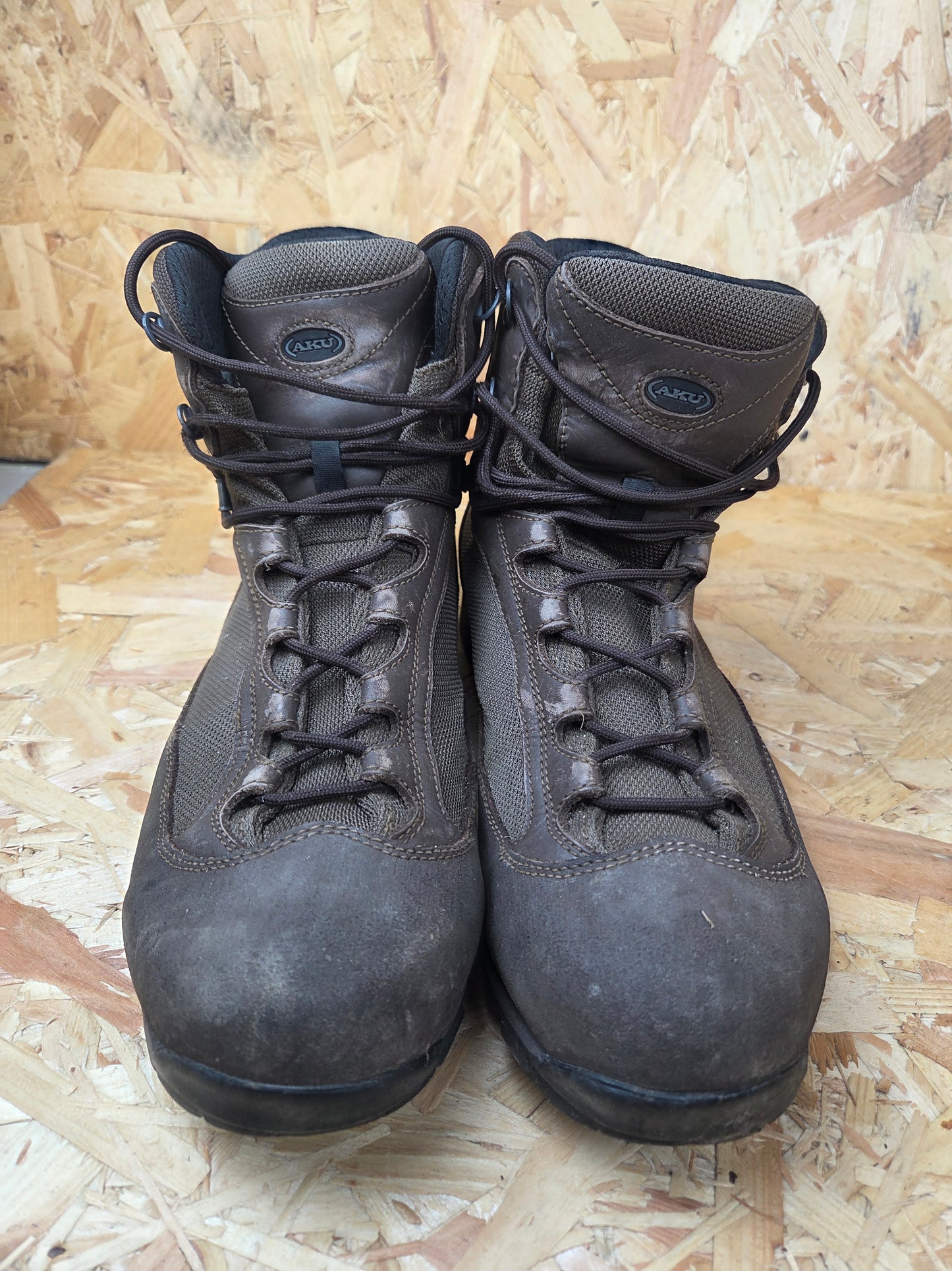 Genuine AKU German Military Leather Hiking Boots Brown Outdoor Walking Patrol Lightweight Footwear UK 10