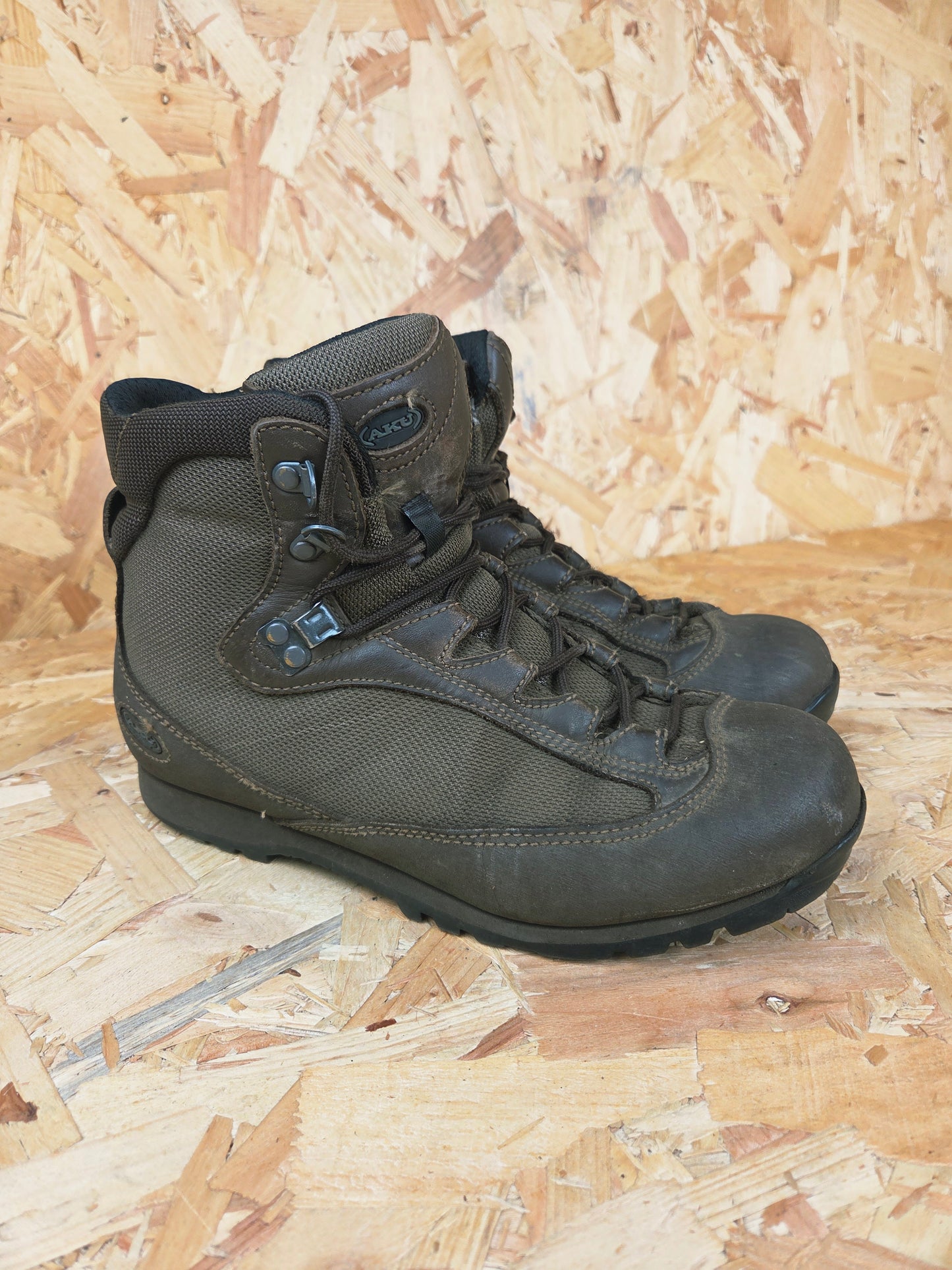 Genuine AKU German Military Leather Hiking Boots Brown Cadet Outdoor Walking Patrol Lightweight Footwear UK 6