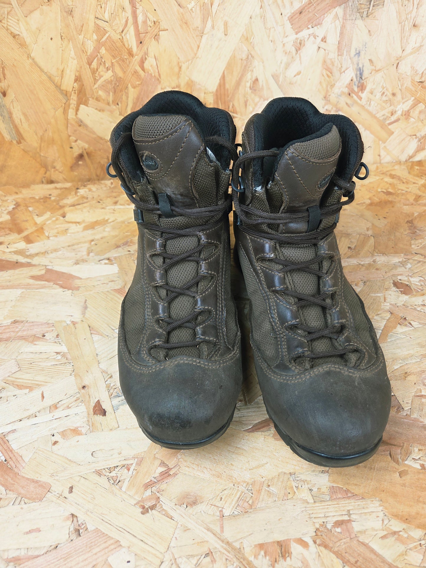 Genuine AKU German Military Leather Hiking Boots Brown Cadet Outdoor Walking Patrol Lightweight Footwear UK 6