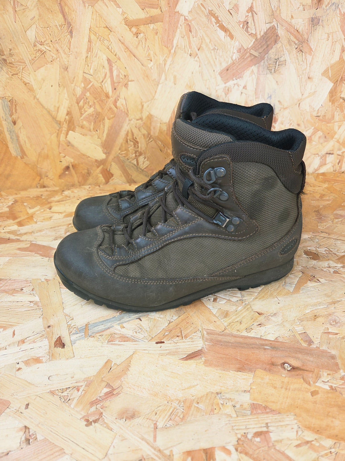 Genuine AKU German Military Leather Hiking Boots Brown Cadet Outdoor Walking Patrol Lightweight Footwear UK 6