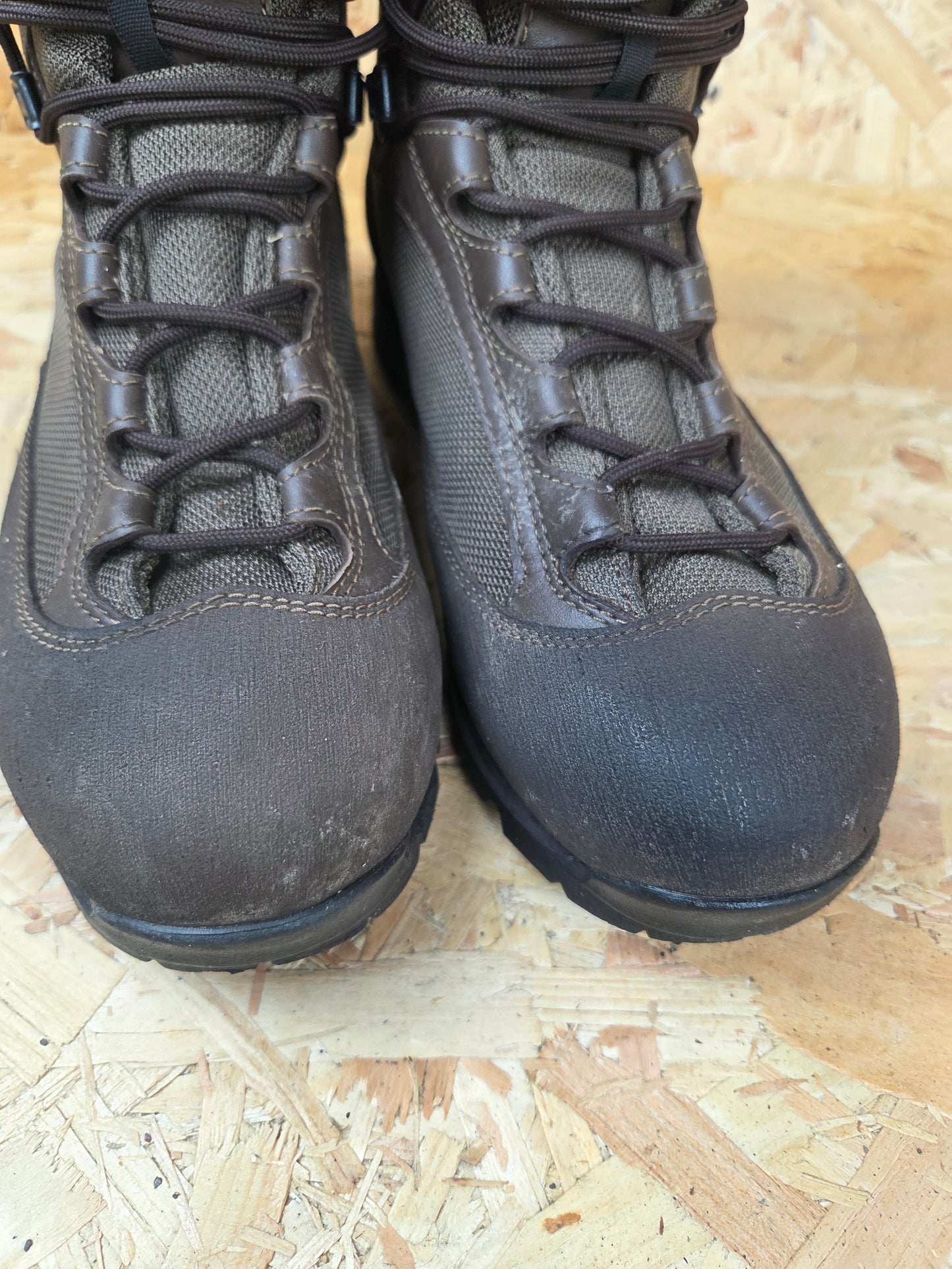 Genuine AKU German Military Leather Hiking Boots Brown Cadet Outdoor Walking Patrol Lightweight Footwear UK 9