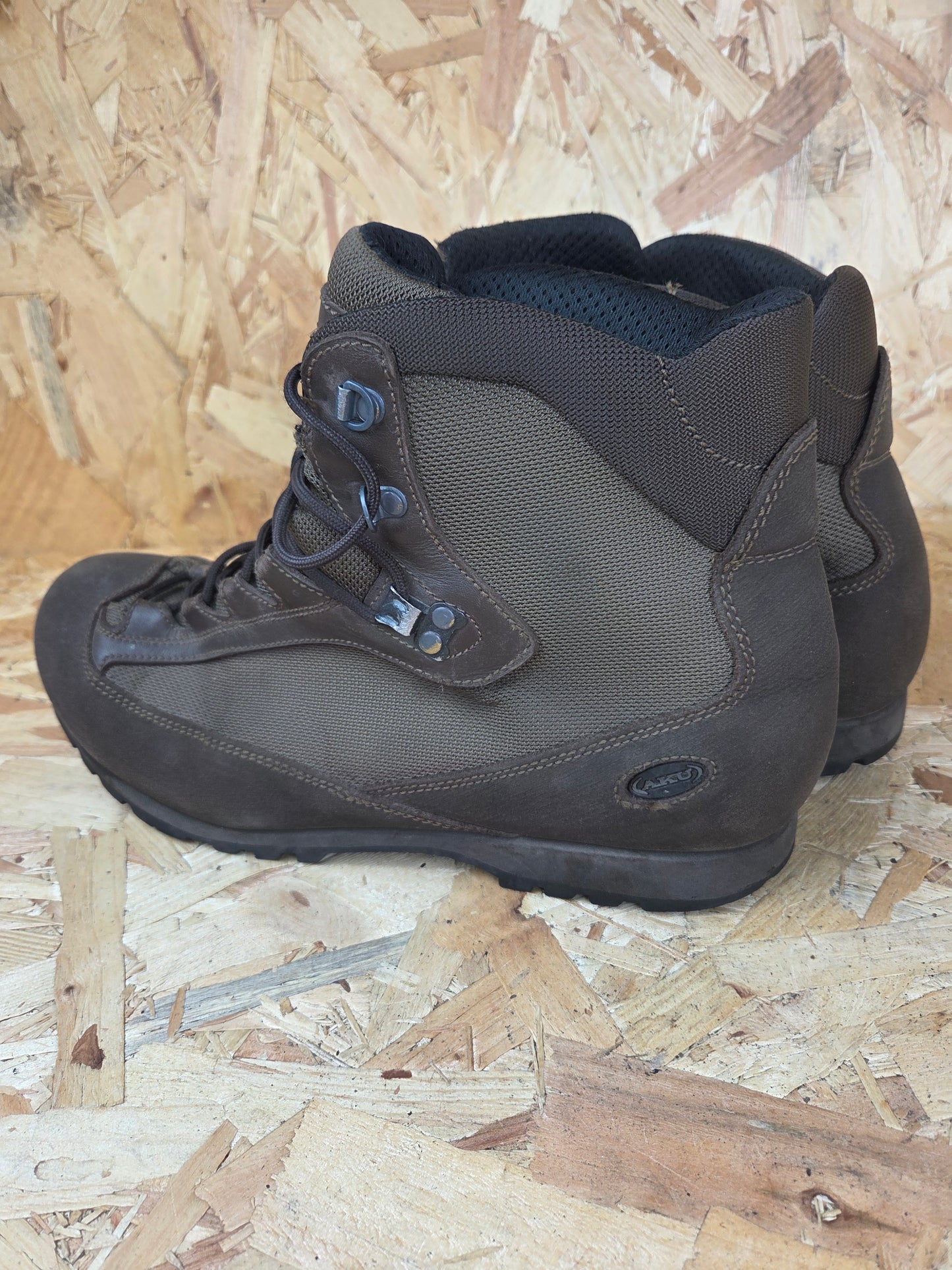 Genuine AKU German Military Leather Hiking Boots Brown Cadet Outdoor Walking Patrol Lightweight Footwear UK 12