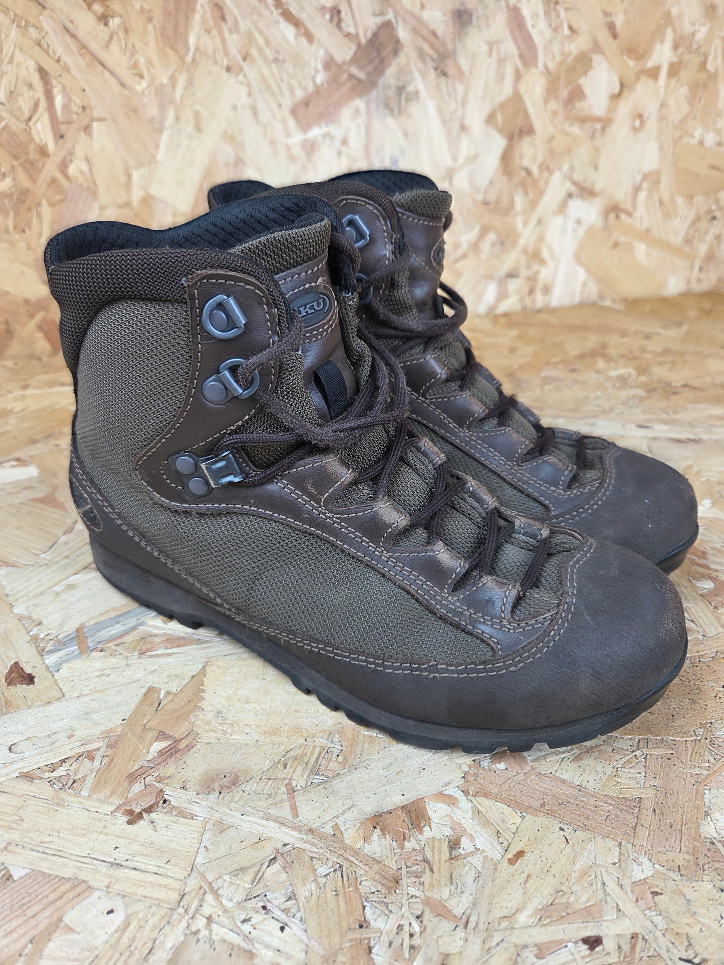 Genuine AKU German Military Leather Hiking Boots Brown Cadet Outdoor Walking Patrol Lightweight Footwear UK 6