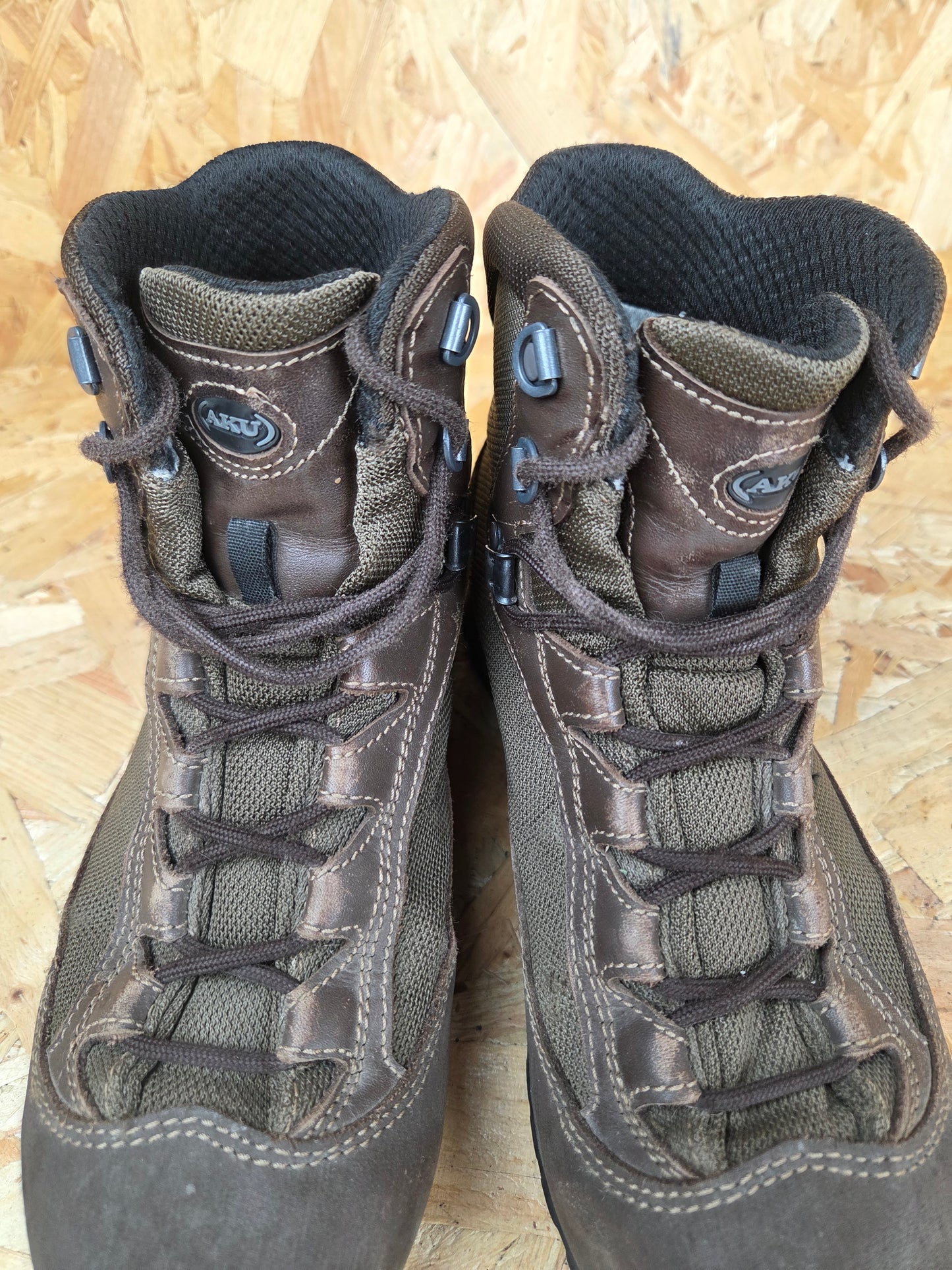 Genuine AKU German Military Leather Hiking Boots Brown Cadet Outdoor Walking Patrol Lightweight Footwear UK 6