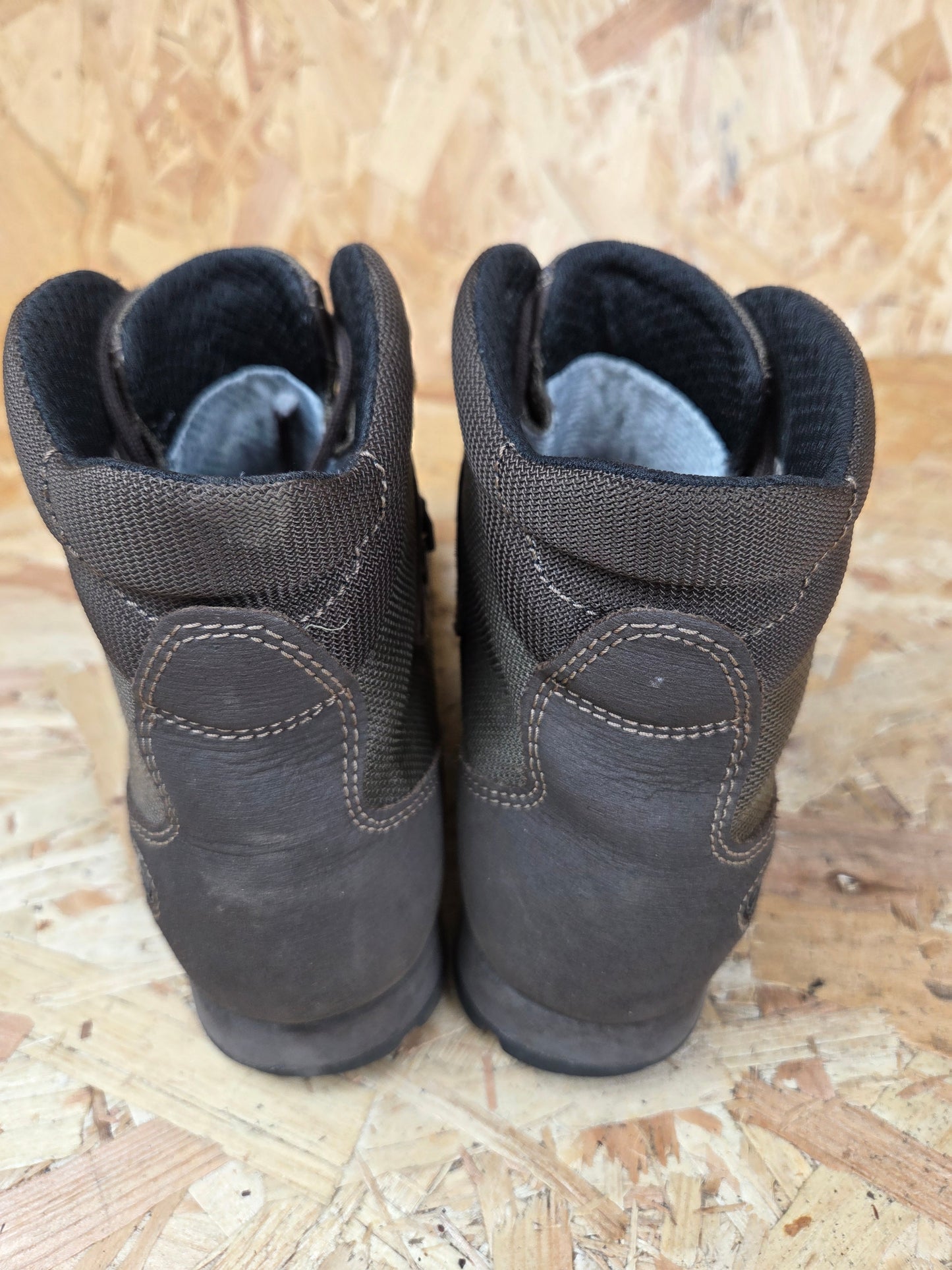 Genuine AKU German Military Leather Hiking Boots Brown Cadet Outdoor Walking Patrol Lightweight Footwear UK 6