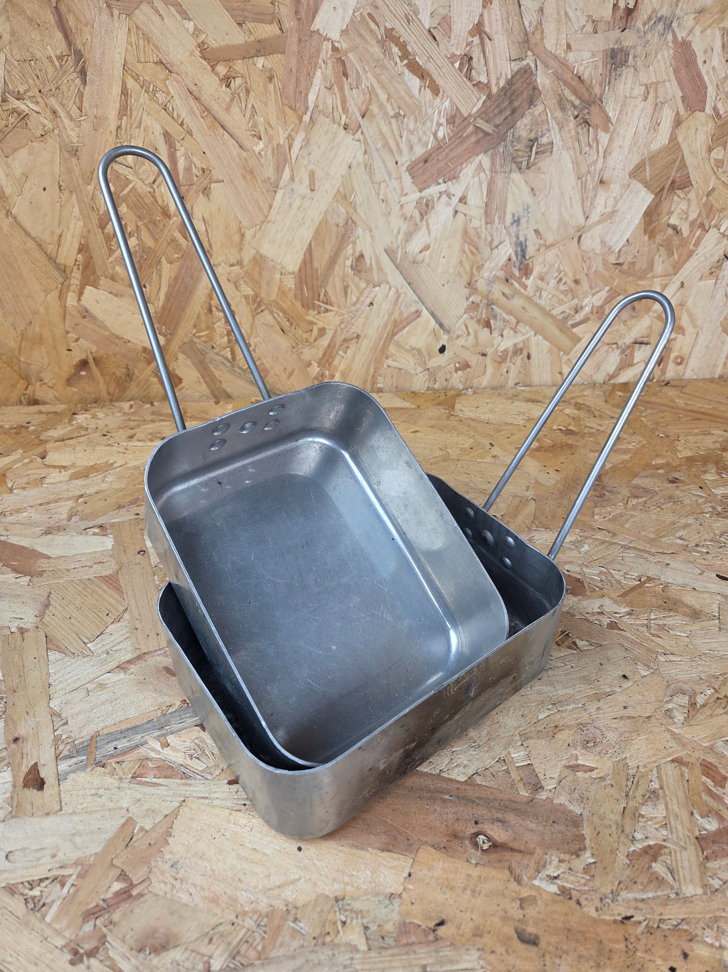 Genuine British Army Issue Mess Tin Set of 2 Aluminium Camping Bushcraft Cook Set Nesting Pair Set Cadet Folding Handle