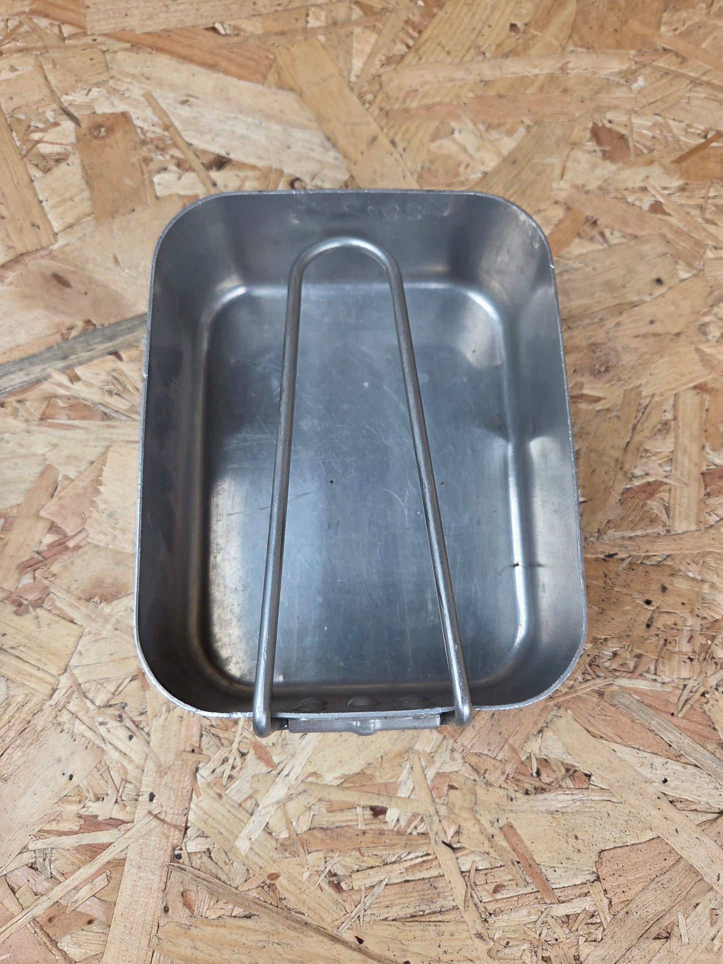 Genuine British Army Issue Mess Tin Set of 2 Aluminium Camping Bushcraft Cook Set Nesting Pair Set Cadet Folding Handle