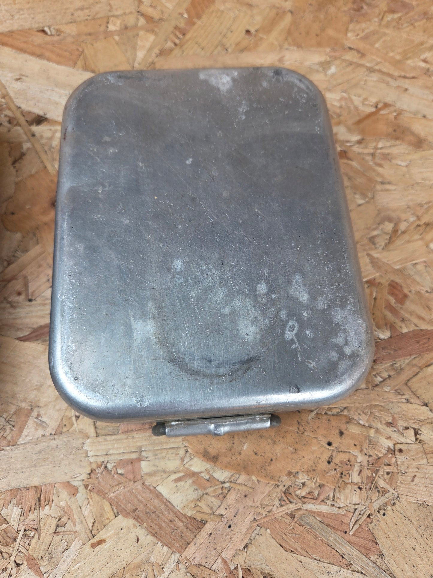 Genuine British Army Issue Mess Tin Set of 2 Aluminium Camping Bushcraft Cook Set Nesting Pair Set Cadet Folding Handle