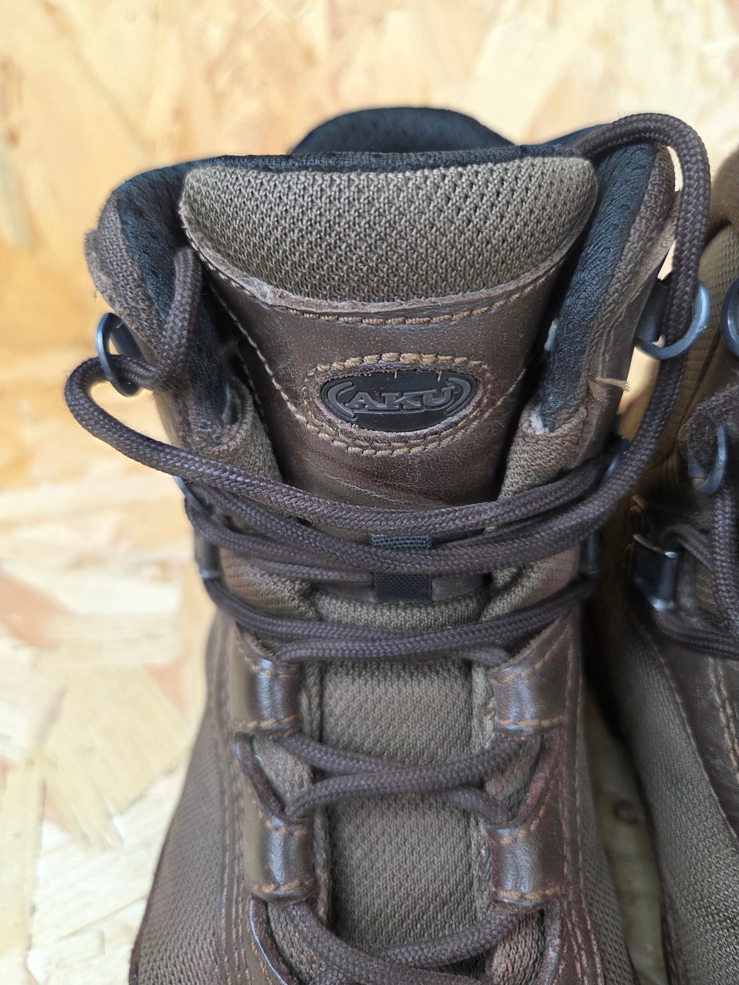 Genuine AKU German Military Leather Hiking Boots Brown Cadet Outdoor Walking Patrol Lightweight Footwear Approx UK 8