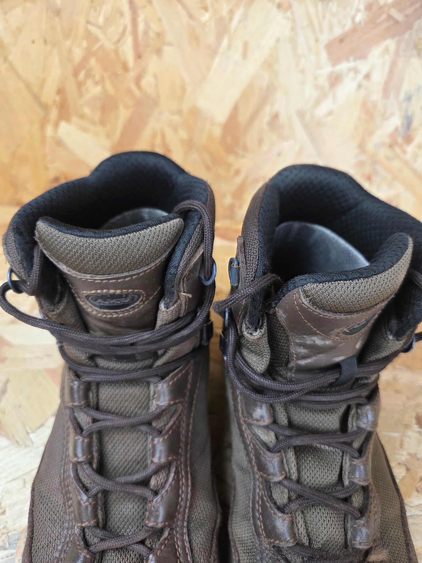 Genuine AKU German Military Leather Hiking Boots Brown Cadet Outdoor Walking Patrol Lightweight Footwear Approx UK 8