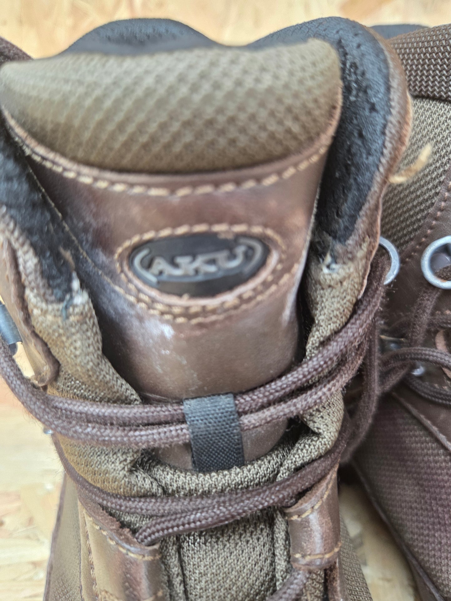 Genuine AKU German Military Leather Hiking Boots Brown Cadet Outdoor Walking Patrol Lightweight Footwear UK 10
