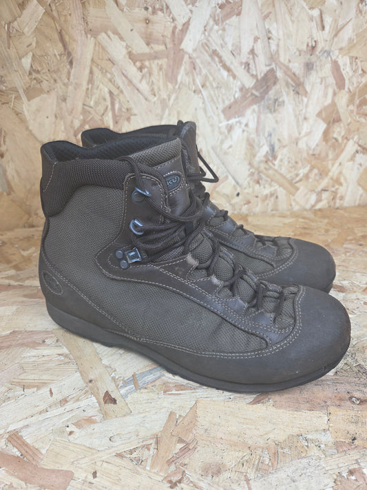 Genuine AKU German Military Leather Hiking Boots Brown Cadet Outdoor Walking Patrol Lightweight Footwear Approx UK 10