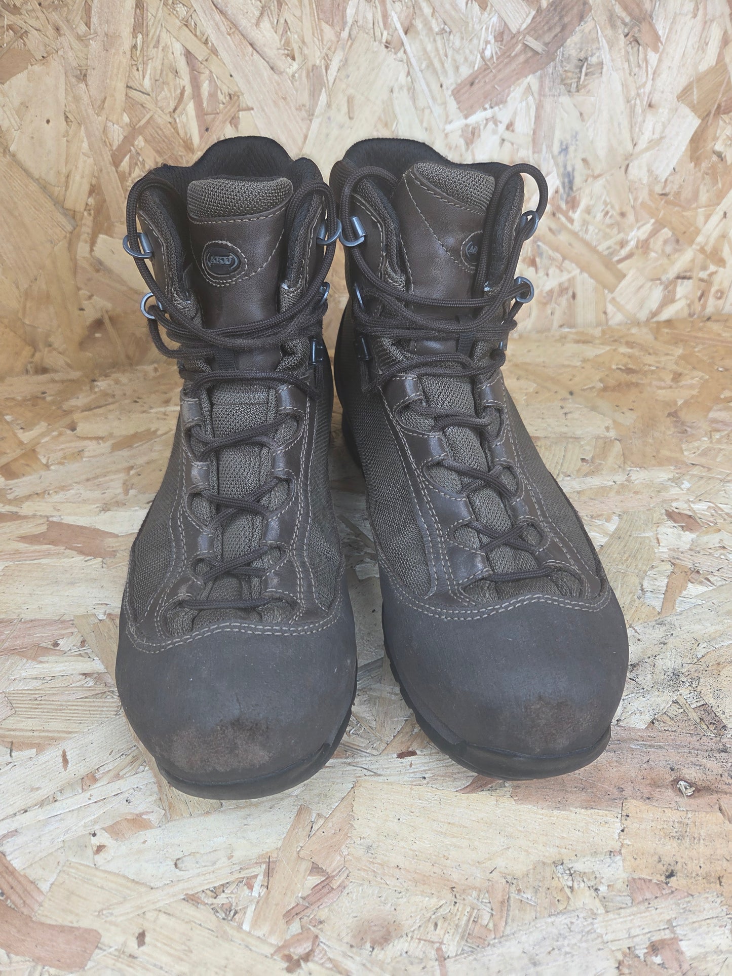 Genuine AKU German Military Leather Hiking Boots Brown Cadet Outdoor Walking Patrol Lightweight Footwear Approx UK 10