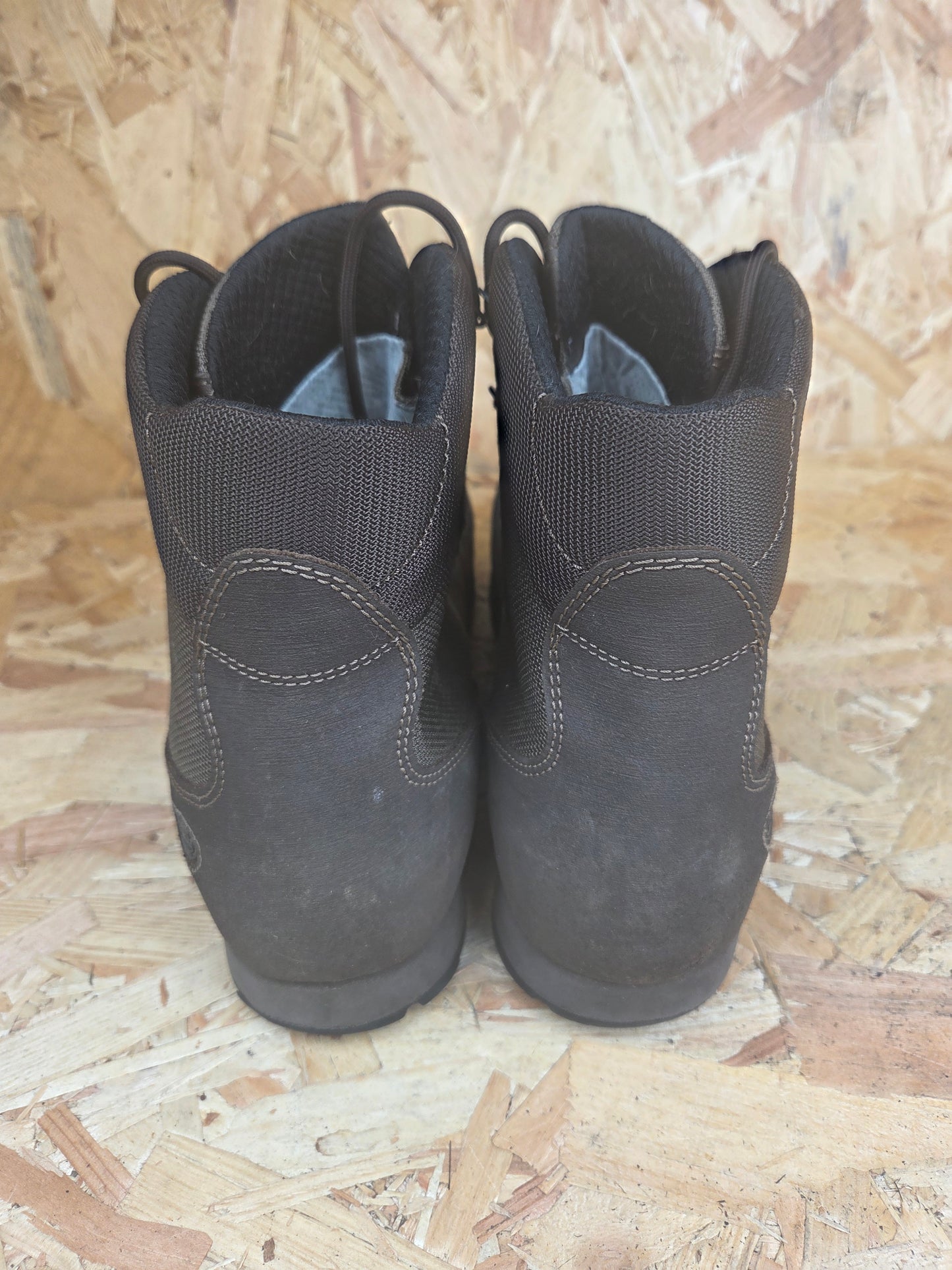 Genuine AKU German Military Leather Hiking Boots Brown Cadet Outdoor Walking Patrol Lightweight Footwear Approx UK 10