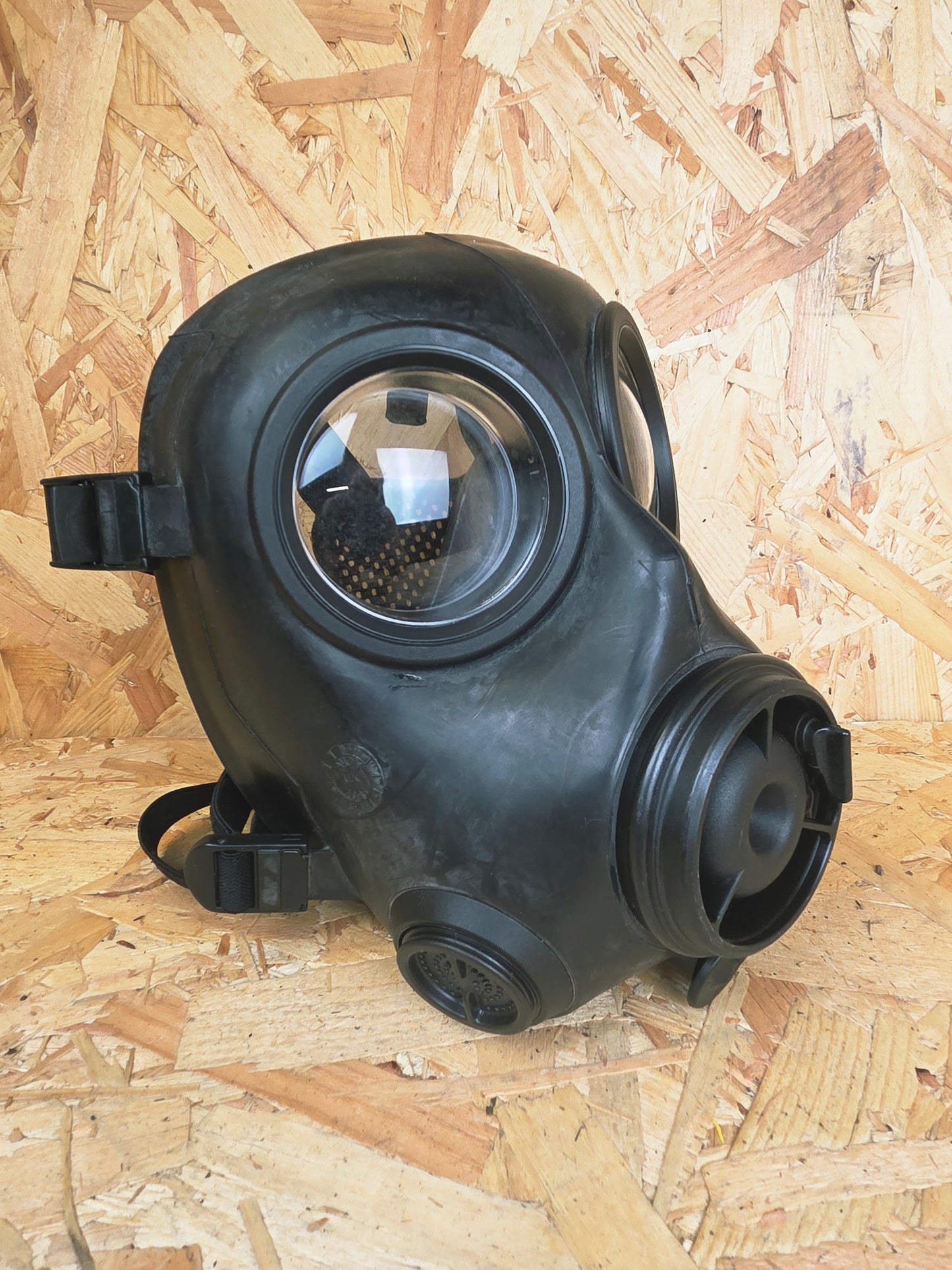 Avon FM12 Twin Port Respirator Gas Mask Size 1 2 3 FM 12 Used