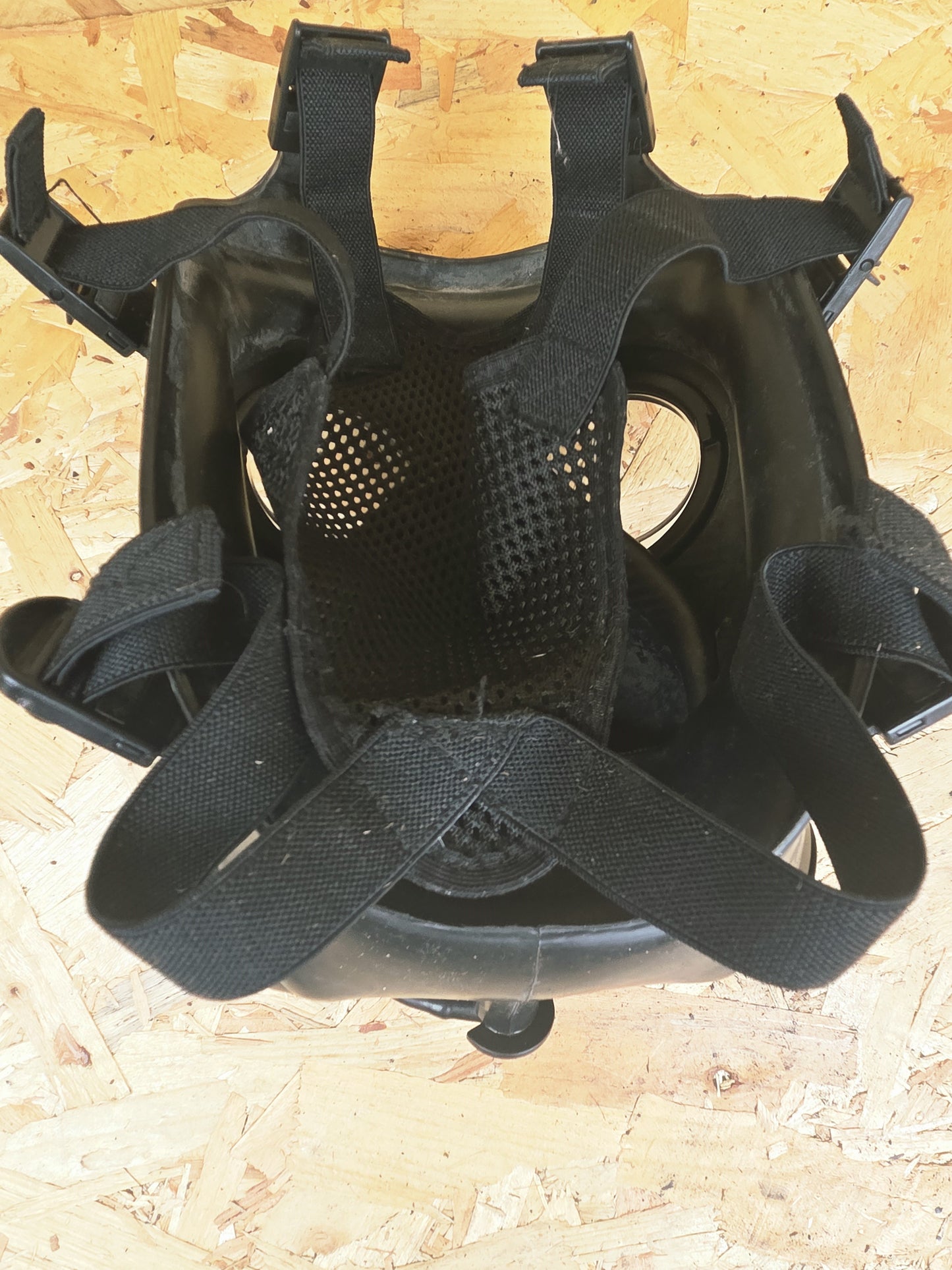 Avon FM12 Twin Port Respirator Gas Mask Size 1 2 3 FM 12 Used