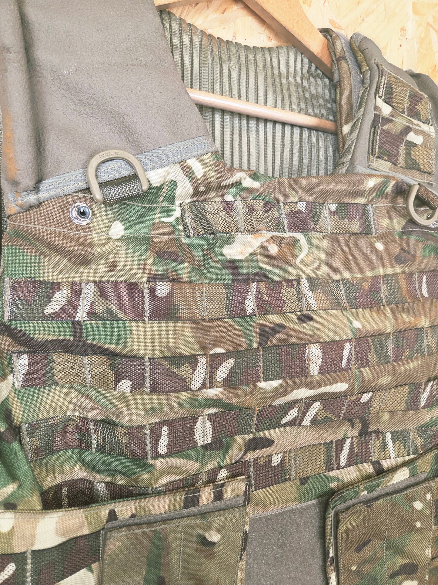 Genuine British Army MTP Molle Body Armour Osprey Plate Carrier Vest Camouflage Load Bearing Tactical Paintball Airsoft