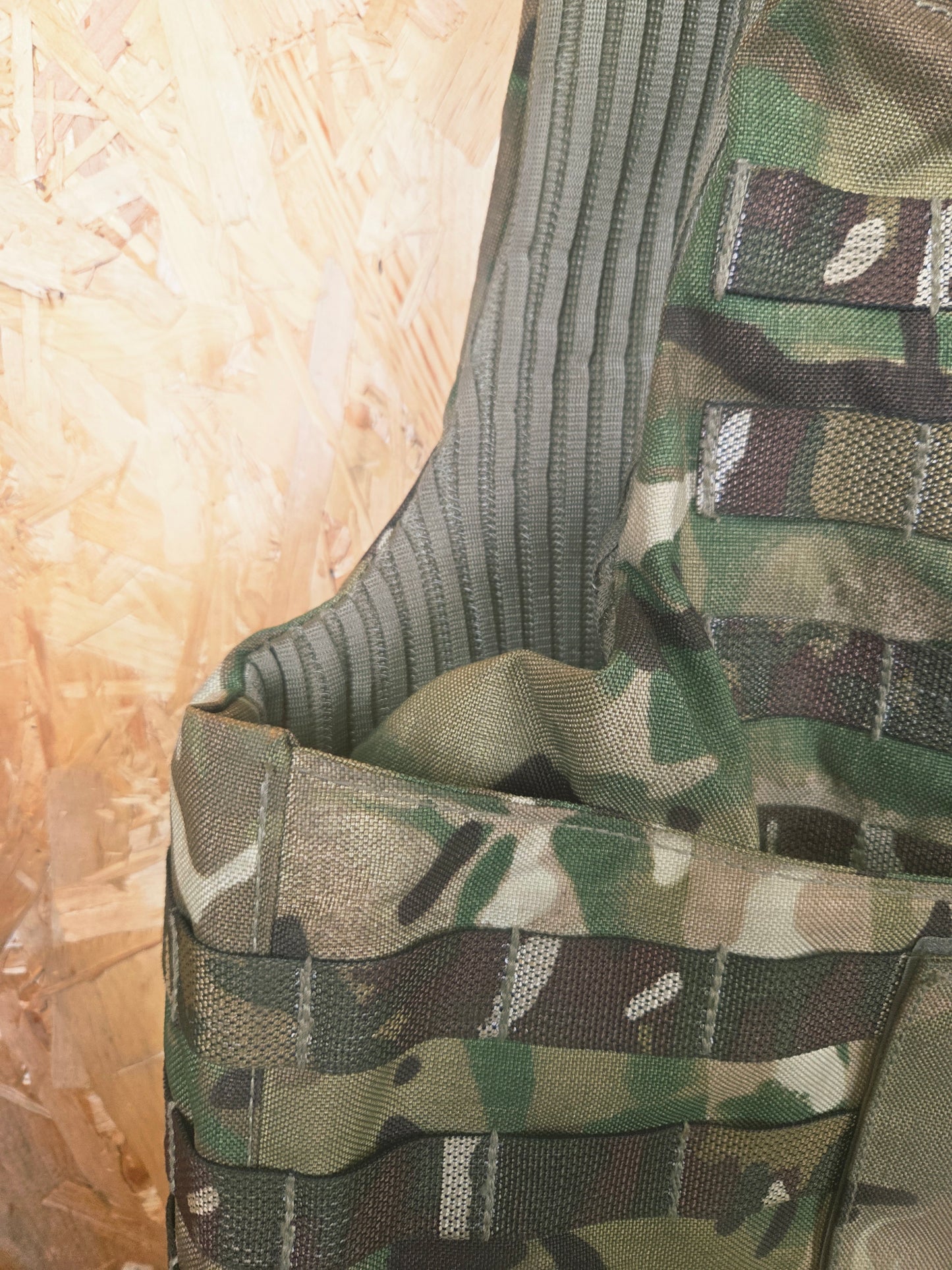 Genuine British Army MTP Molle Body Armour Osprey Plate Carrier Vest Camouflage Load Bearing Tactical Paintball Airsoft
