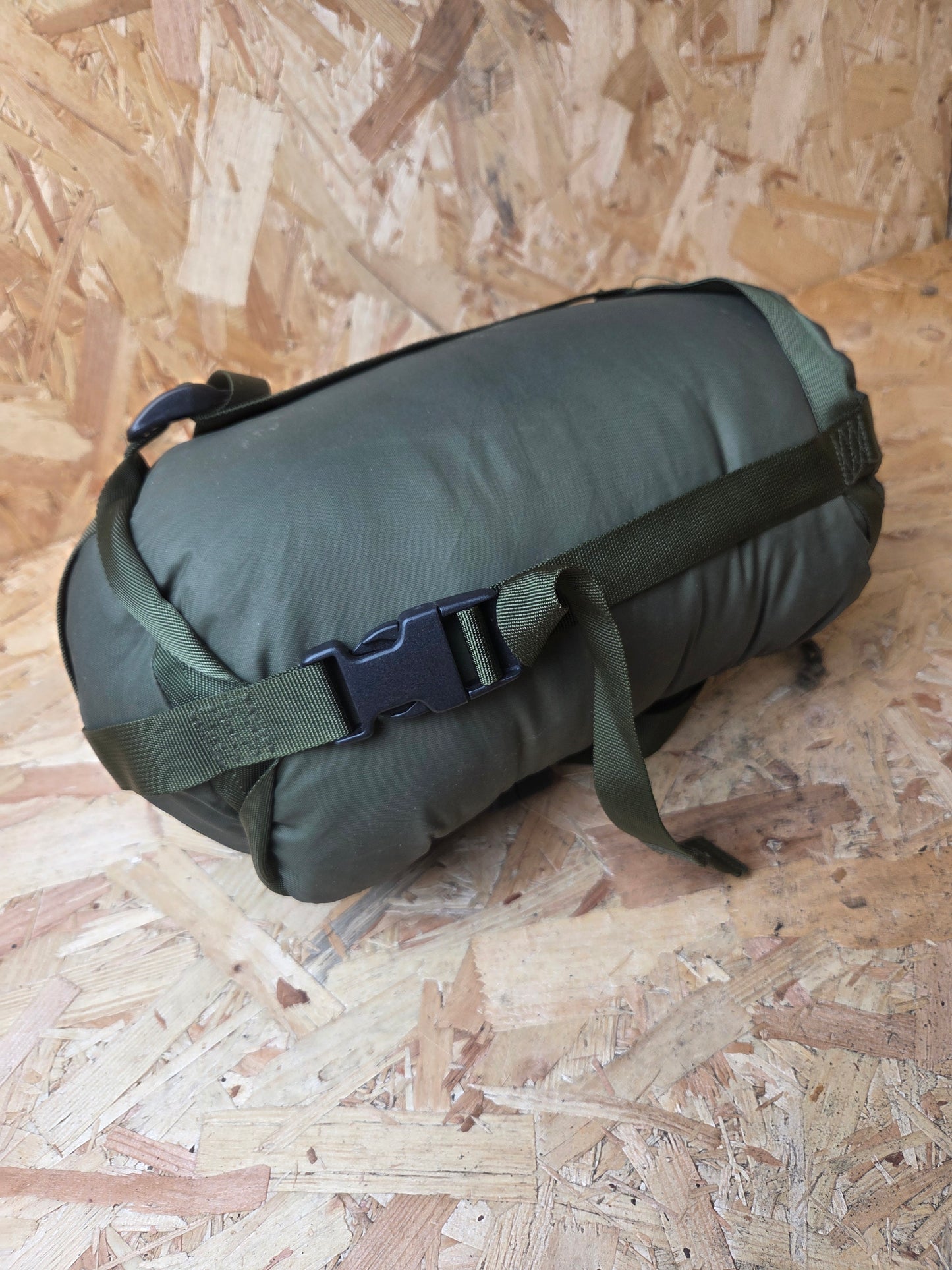 Genuine British Army Issue Warm Weather Sleeping Bag With Bag Stuff Sack Light Weight Olive Green