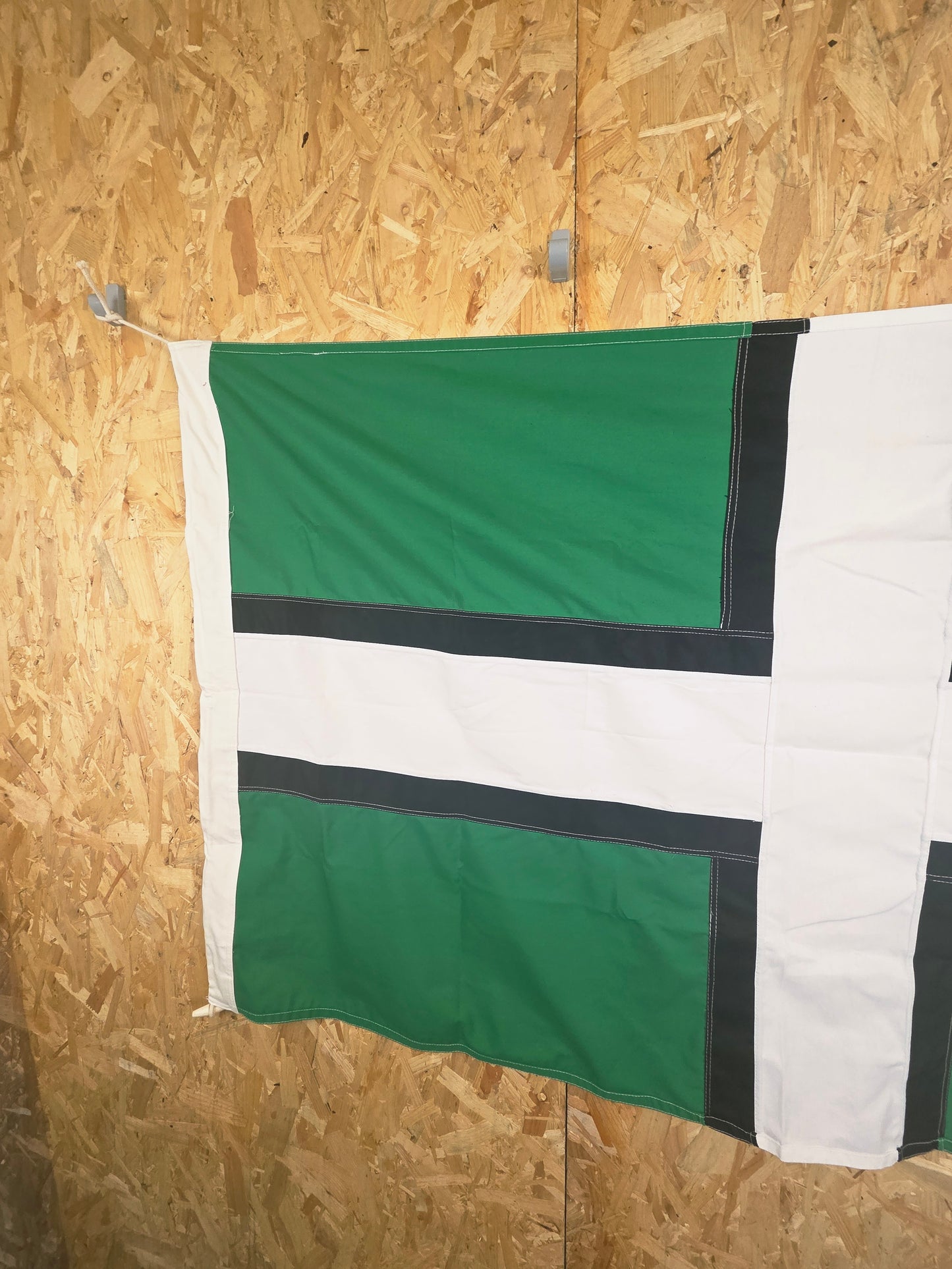 Flag of Devon St Petroc's Cross Green with White and Black Cross 152cm x 91cm FREE DELIVERY ON THIS ITEM