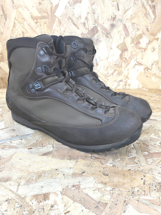 Genuine AKU Military Leather Hiking Boots Brown Cadet Outdoor Walking Patrol Lightweight Footwear UK 10