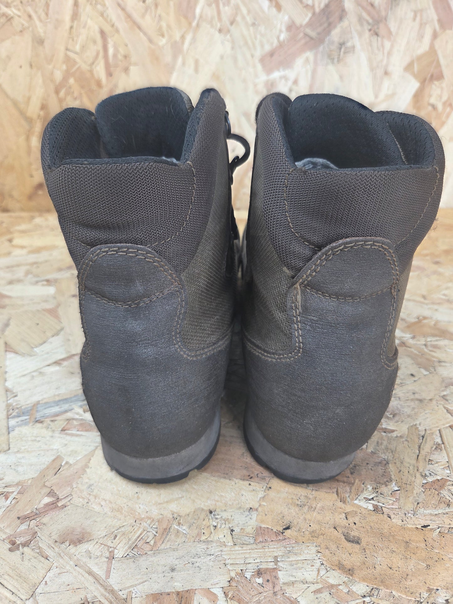 Genuine AKU Military Leather Hiking Boots Brown Cadet Outdoor Walking Patrol Lightweight Footwear UK 10