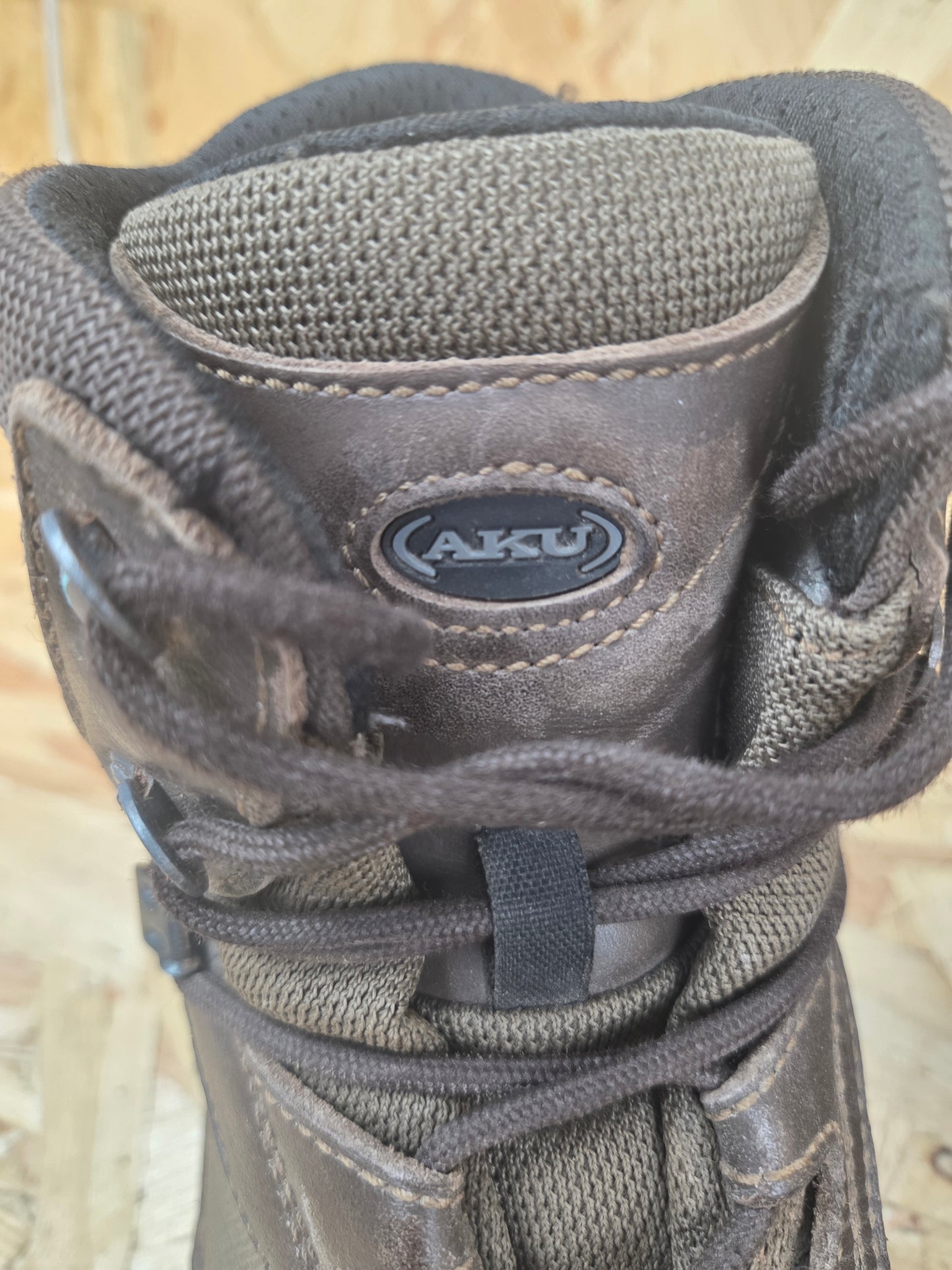 Genuine AKU Military Leather Hiking Boots Brown Cadet Outdoor Walking Patrol Lightweight Footwear UK 10