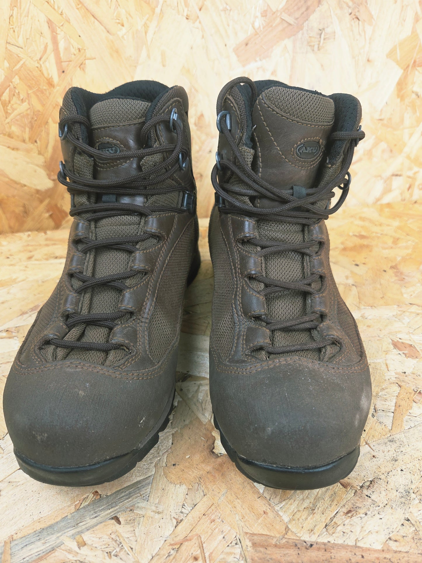 Genuine AKU Military Leather Hiking Boots Brown Cadet Outdoor Walking Patrol Lightweight Footwear UK 6