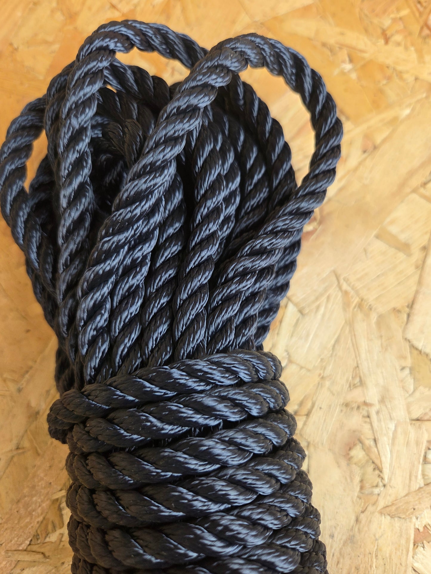 Polyester Rope 3 Strand Navy Blue 10mm x 20m Strong Heavy Duty Boating DIY Camping Garden Mooring Boat Chandlery