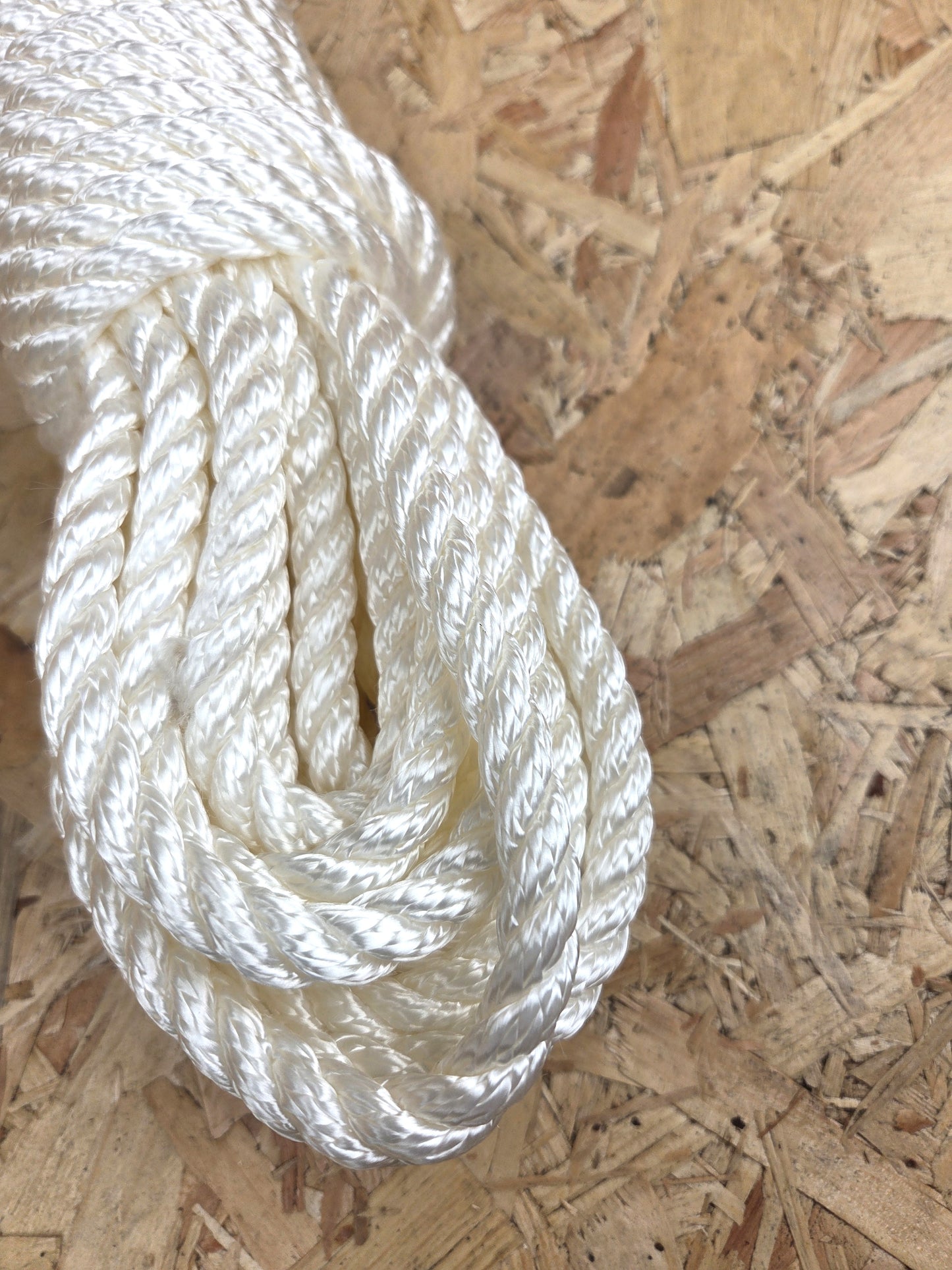 Nylon Rope 3 Strand White 10mm x 20m Strong Heavy Duty Boating DIY Camping Garden Mooring Boat Chandler