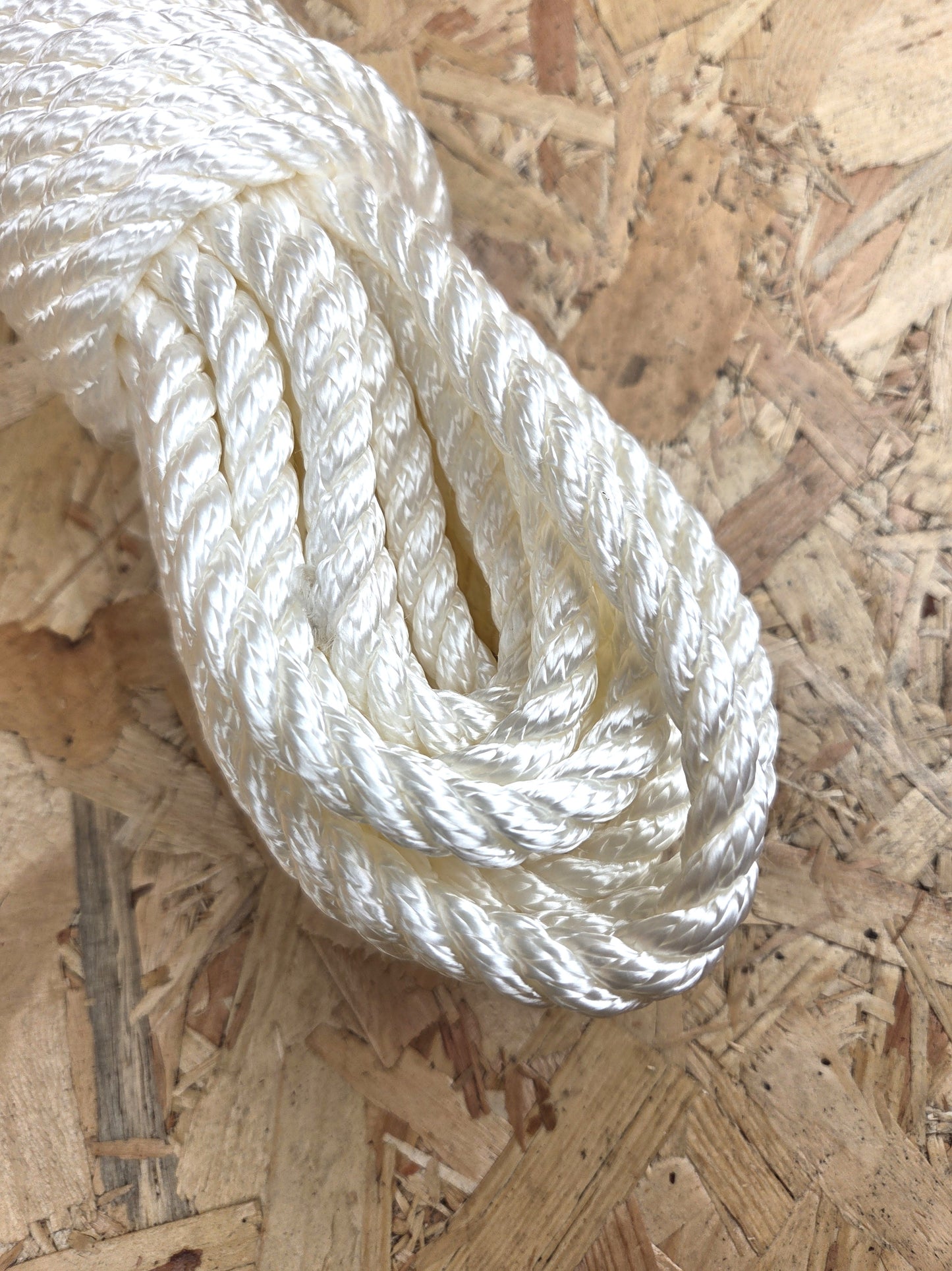 Nylon Rope 3 Strand White 10mm x 20m Strong Heavy Duty Boating DIY Camping Garden Mooring Boat Chandler