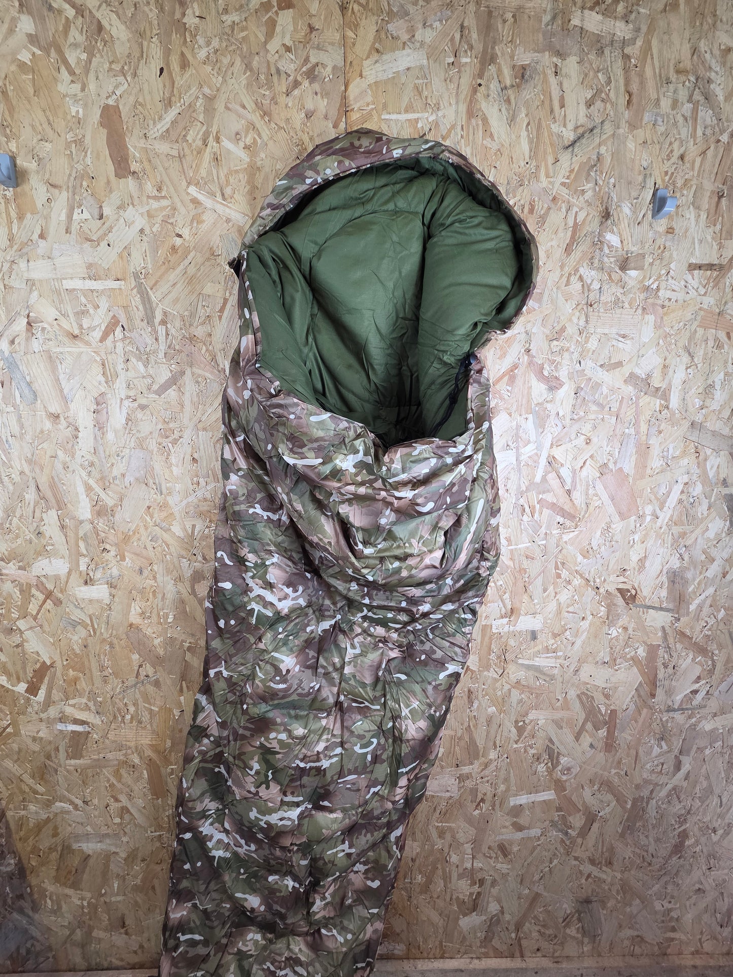 Military Style Sleeping Bag With Bag Stuff Sack Camouflage BTP British Terrain Pattern Camping Cadet Bushcraft Festivals Hiking
