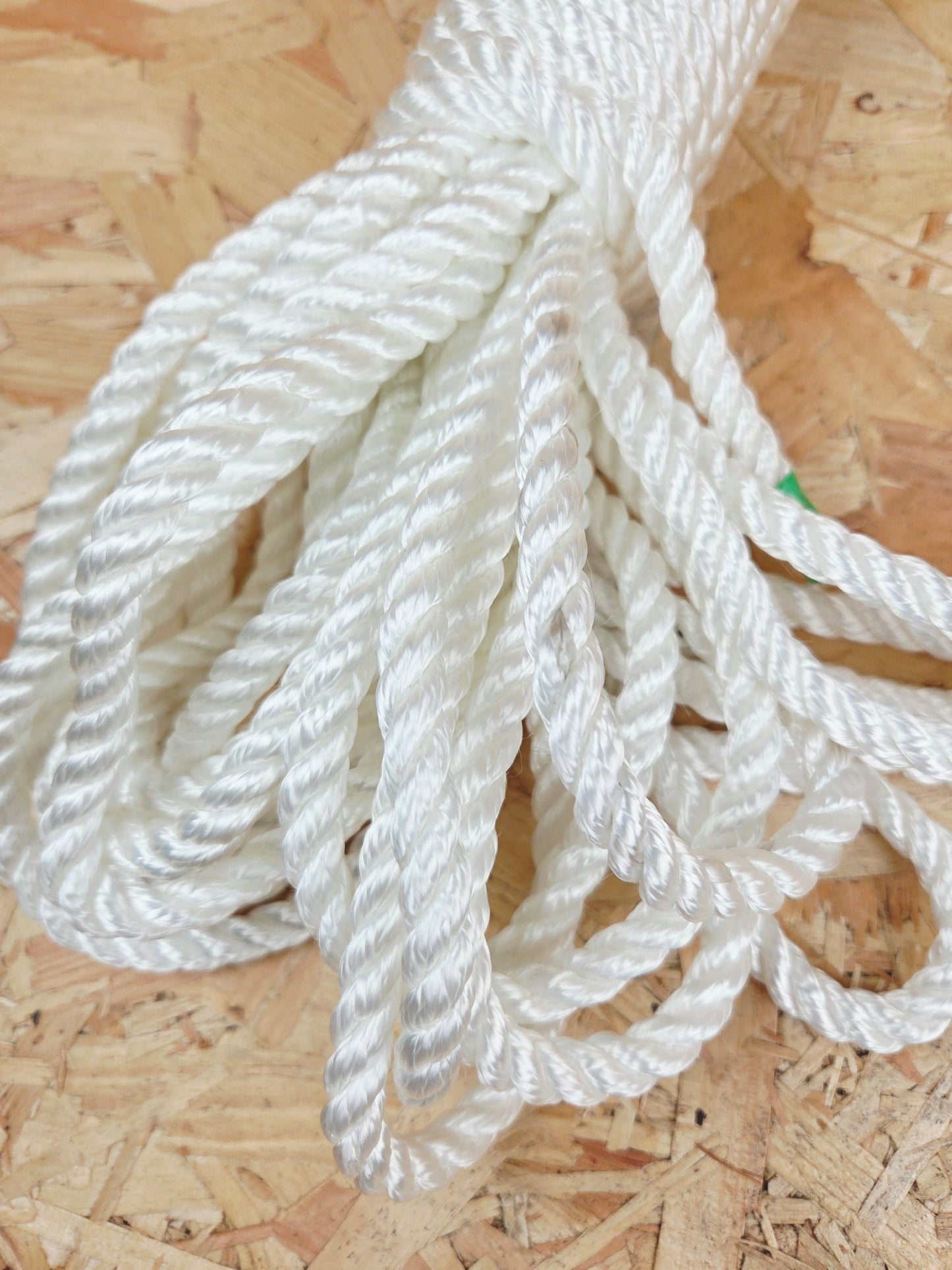 Nylon Rope 3 Strand White 8mm x 20m Strong Heavy Duty Boating DIY Camping Garden Mooring Boat Chandlery