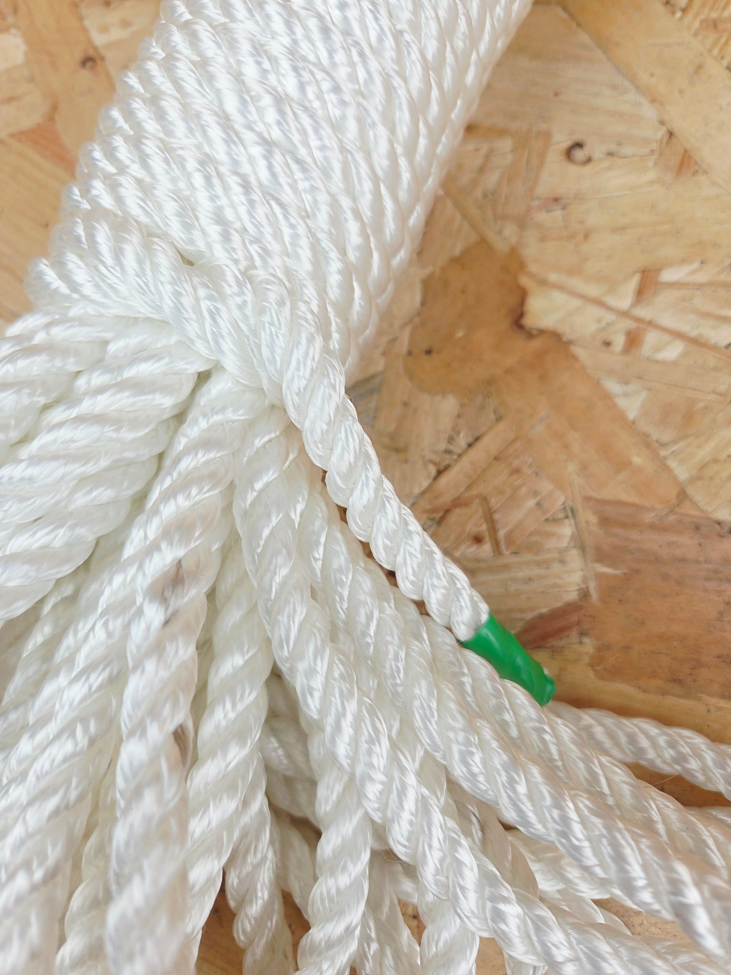 Nylon Rope 3 Strand White 8mm x 20m Strong Heavy Duty Boating DIY Camping Garden Mooring Boat Chandlery