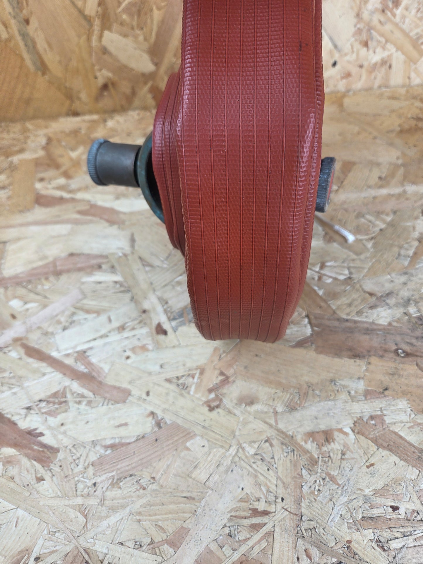 Genuine Fire Brigade Fighters Layflat Hose with Standard Fittings Couplings Heavy Duty Red 6m