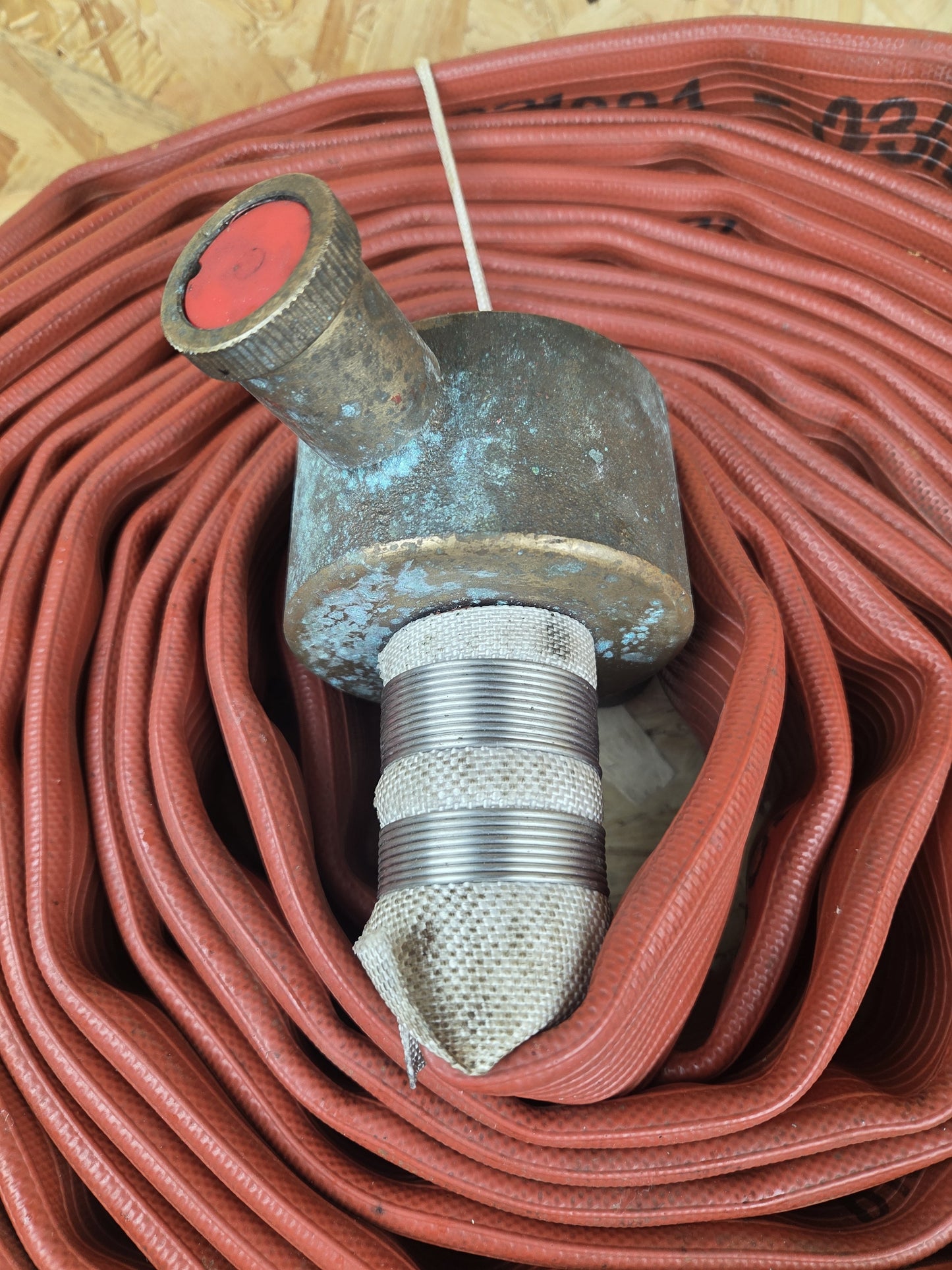 Genuine Fire Brigade Fighters Layflat Hose with Standard Fittings Couplings Heavy Duty Red 12m