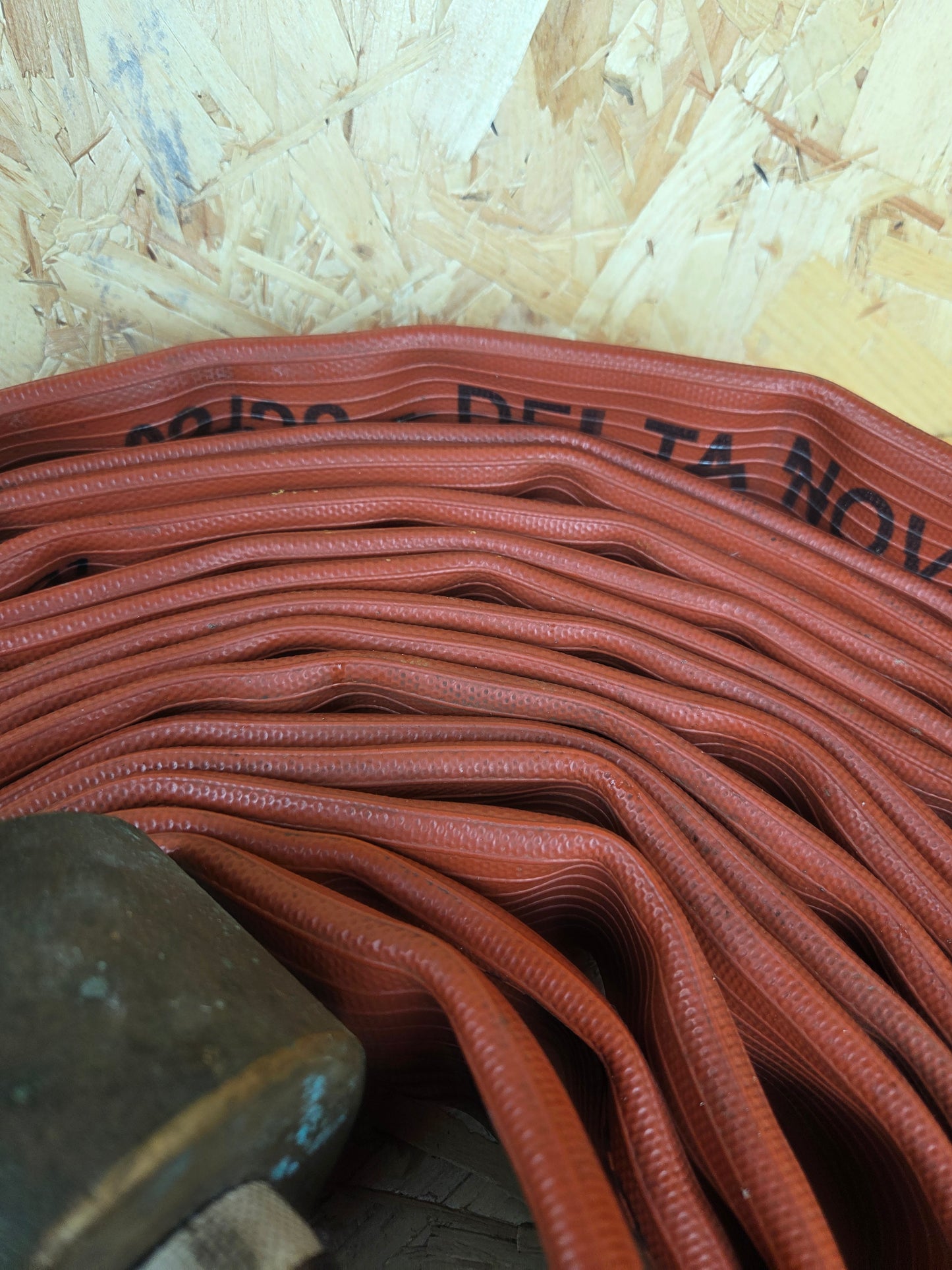 Genuine Fire Brigade Fighters Layflat Hose with Standard Fittings Couplings Heavy Duty Red 12m