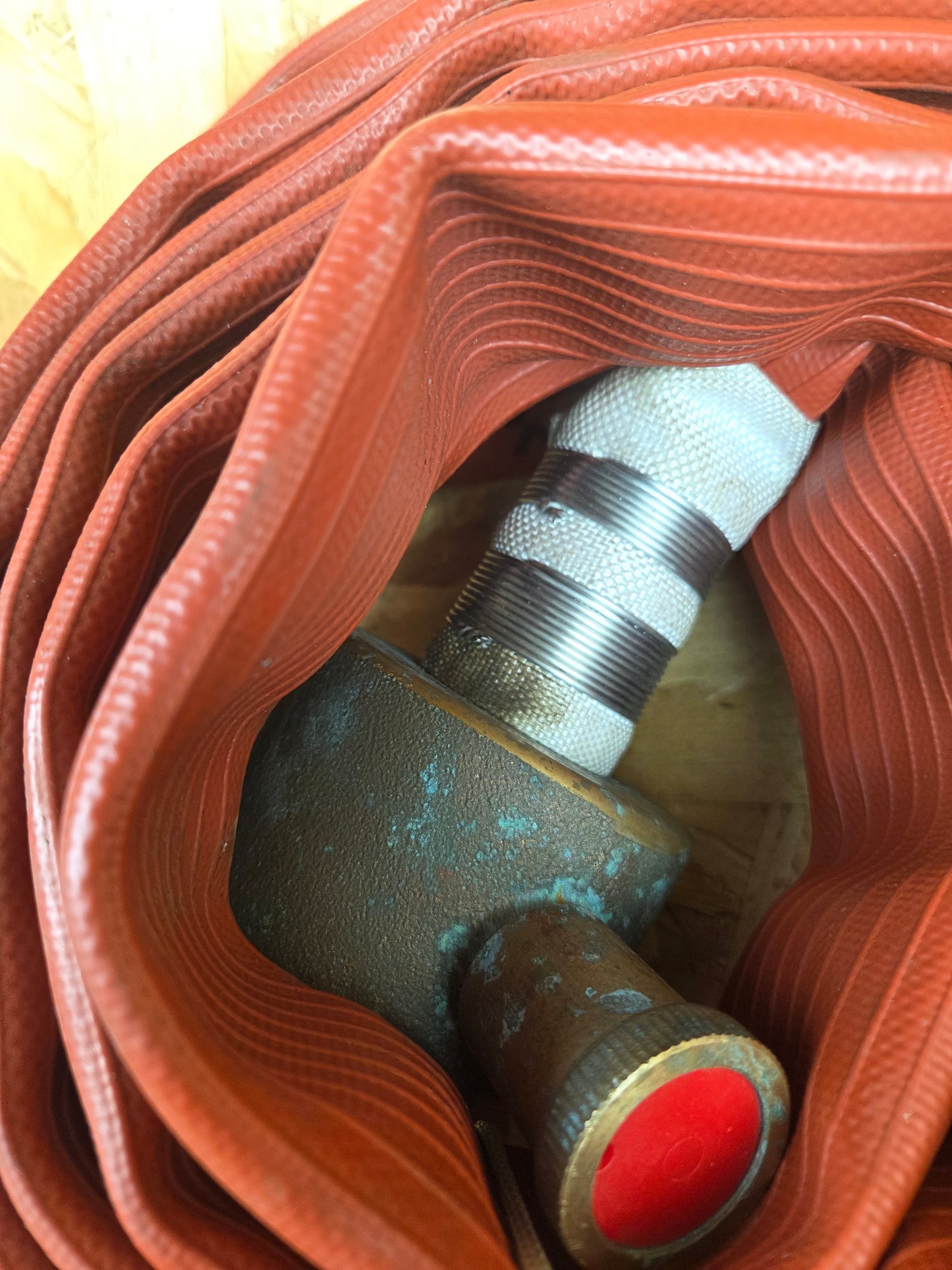 Genuine Fire Brigade Fighters Layflat Hose with Standard Fittings Couplings Heavy Duty Red 12m