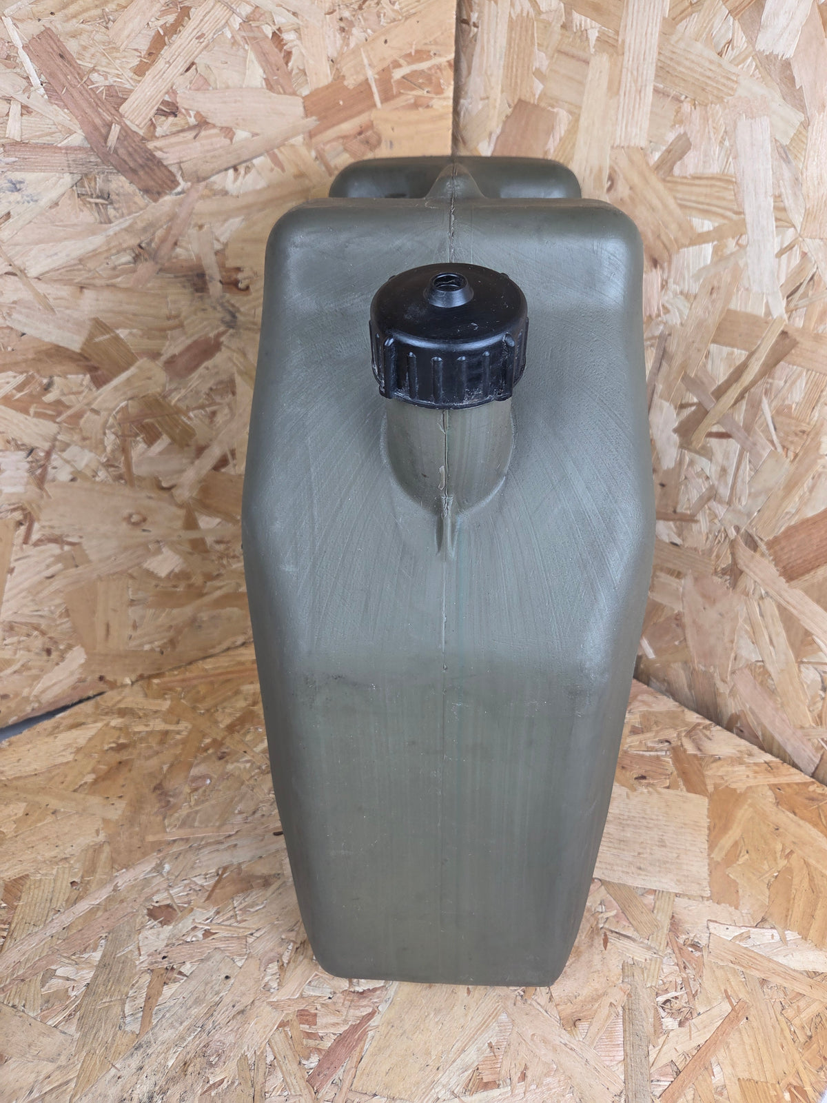 Genuine Italian Military Water Carrier - Olive Green 20 Litre