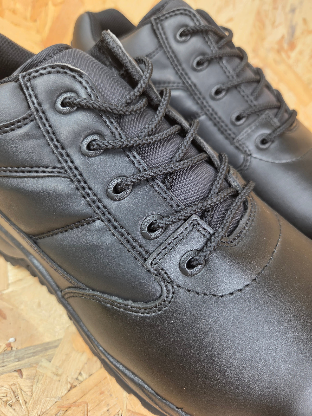 Magnum Royal Mail Leather Safety Shoes - Black Steel Toe