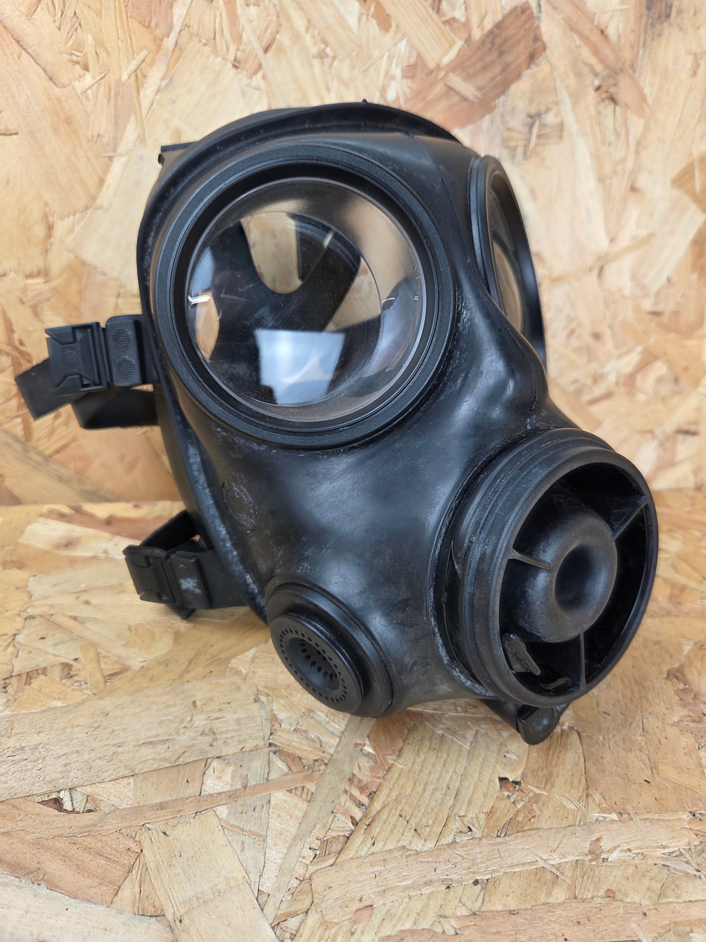 British Army S10 Respirator Gas Mask 1989 size 2 - Last One*