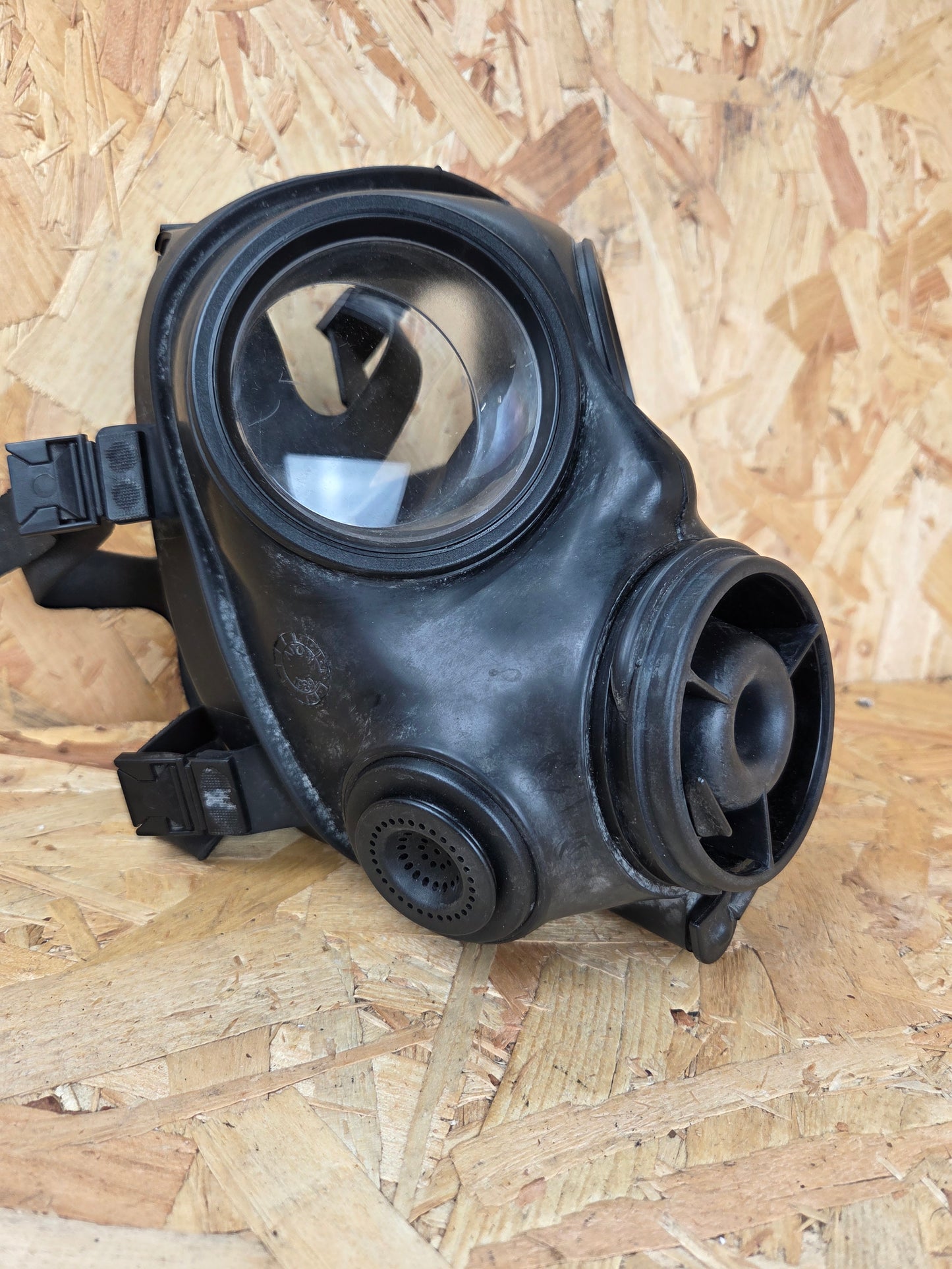 British Army S10 Respirator Gas Mask 1989 size 2 - Last One*