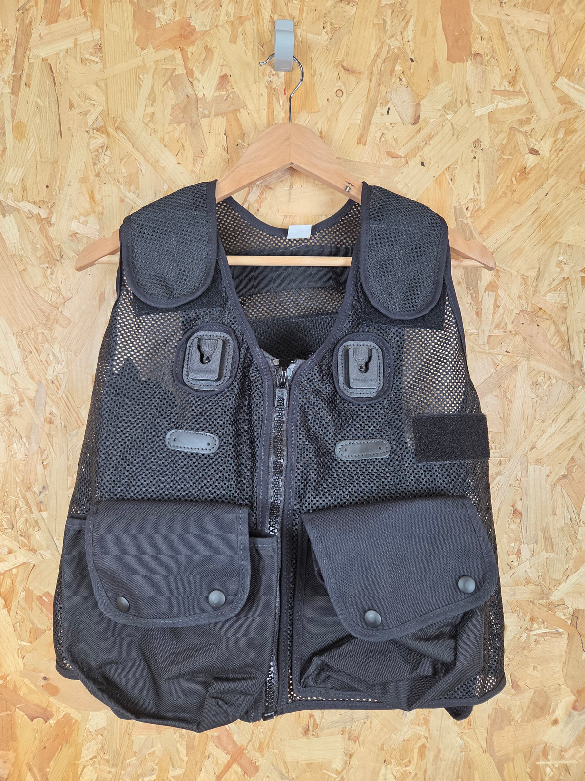 Tactical Vest With Kilickfast Docks - Black