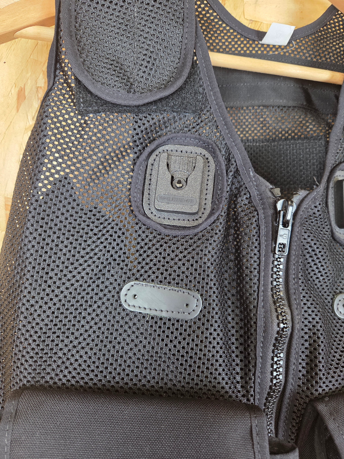 Tactical Vest With Kilickfast Docks - Black