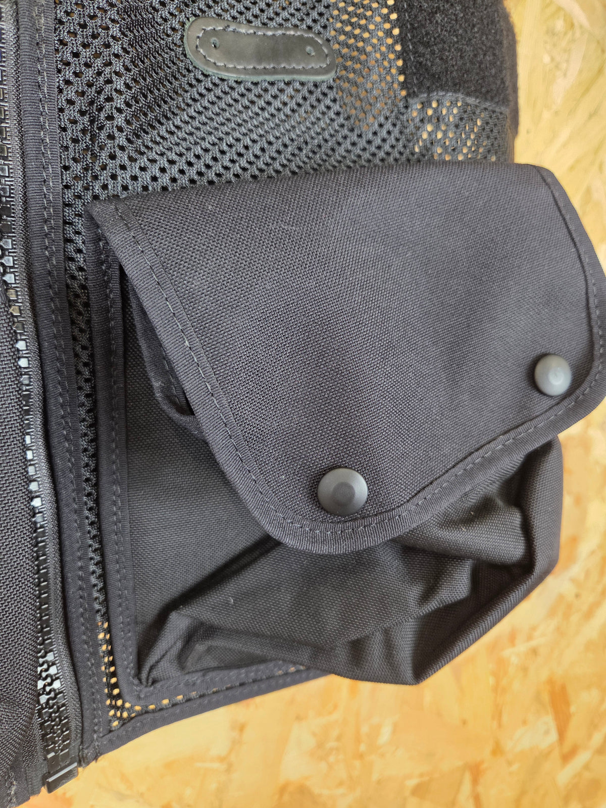Tactical Vest With Kilickfast Docks - Black