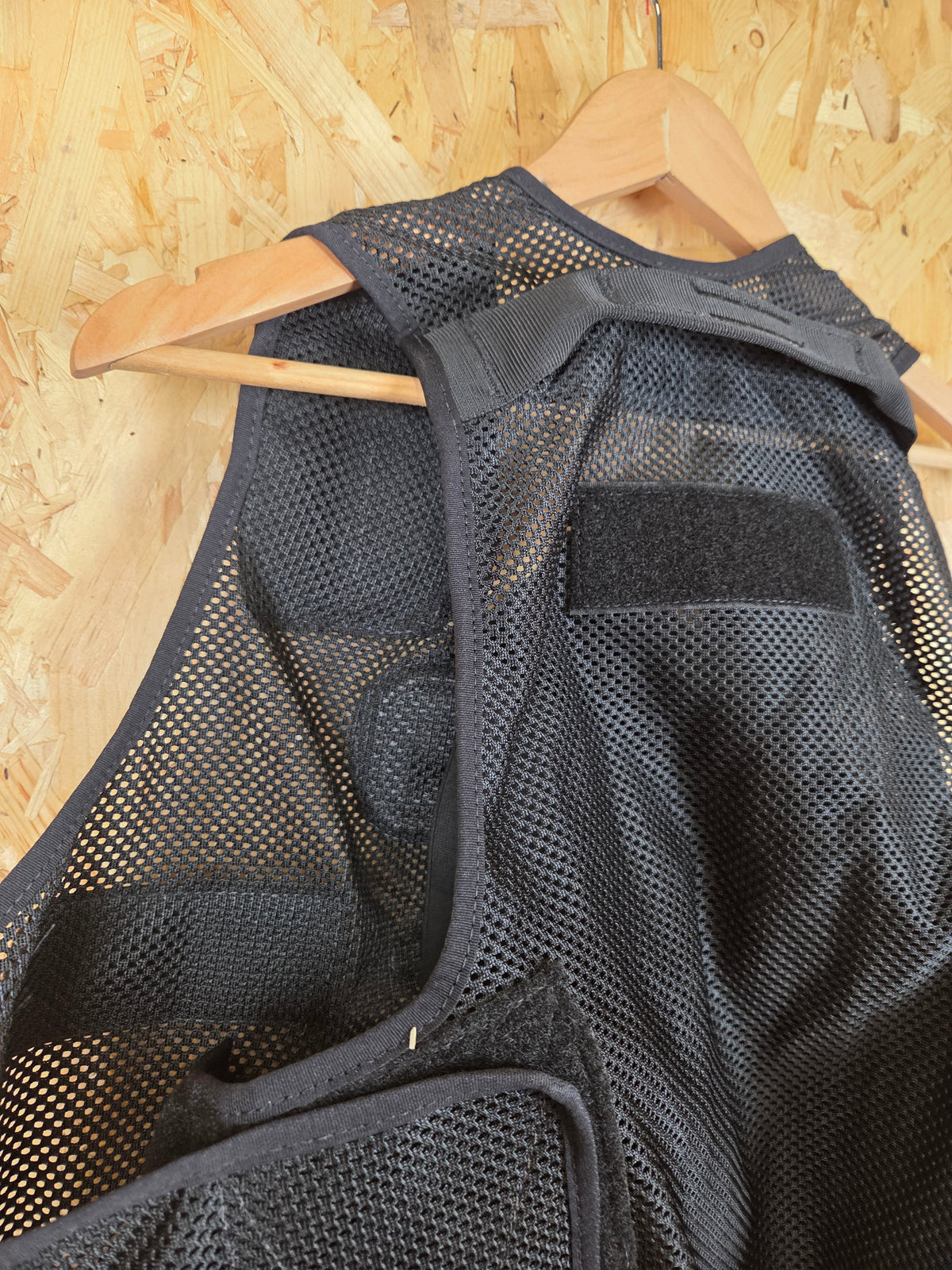Tactical Vest With Kilickfast Docks - Black